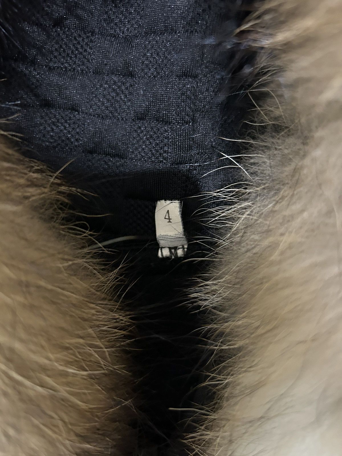 If Six Was Nine × Japanese Brand × Le Grande Bleu (L.G.B.) Faux Fur Removable Hoodie Ifsixwasnine Lgb Style Size US M / EU 48-50 / 2 - 5 Thumbnail