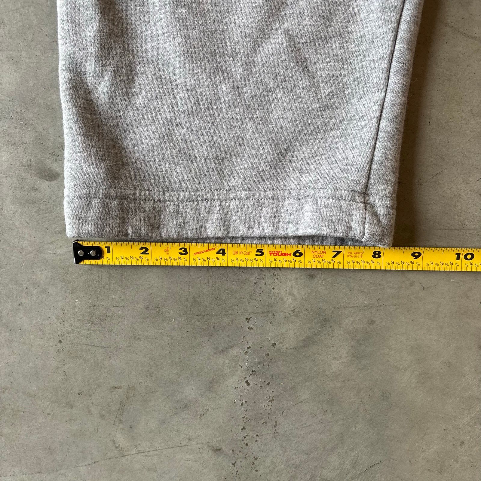 Nike vintage grey nike sweatpants Size US 36 / EU 52 - 4 Thumbnail