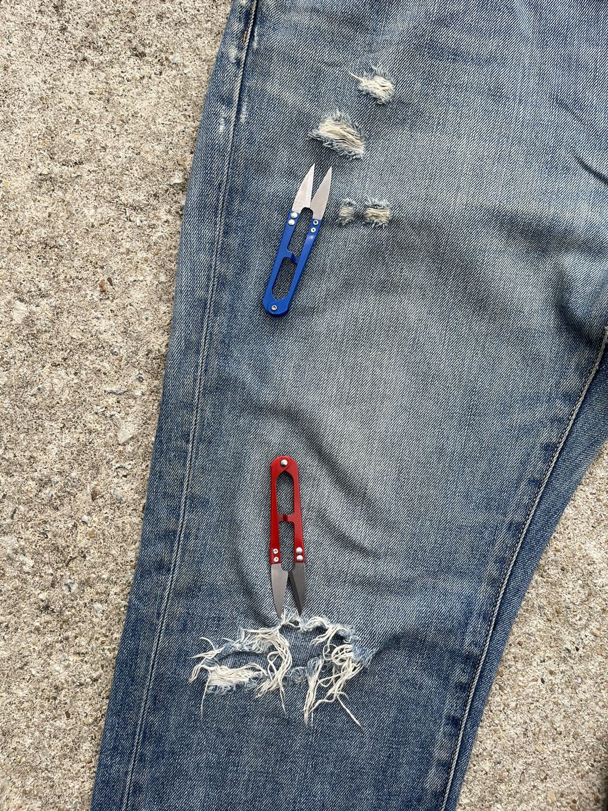 Japanese Brand × Jean × Uniqlo 🔥 Uniqlo Rusty Distressed Denim W30🔥 Size US 30 / EU 46 - 12 Thumbnail