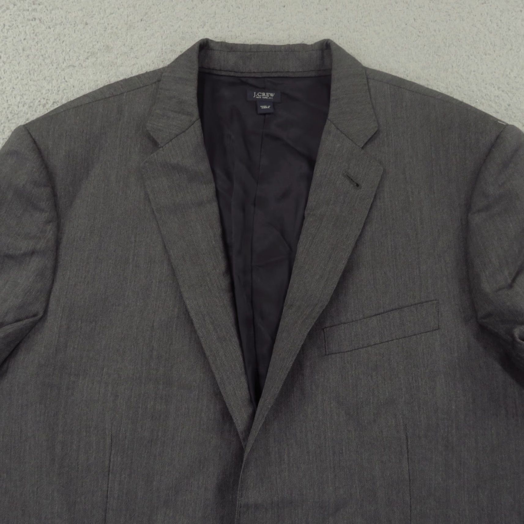 J.Crew J. Crew Jacket Men 42L Ludlow Charcoal Herringbone Italian Wool Blazer Sport Coat Size 42R - 3 Thumbnail