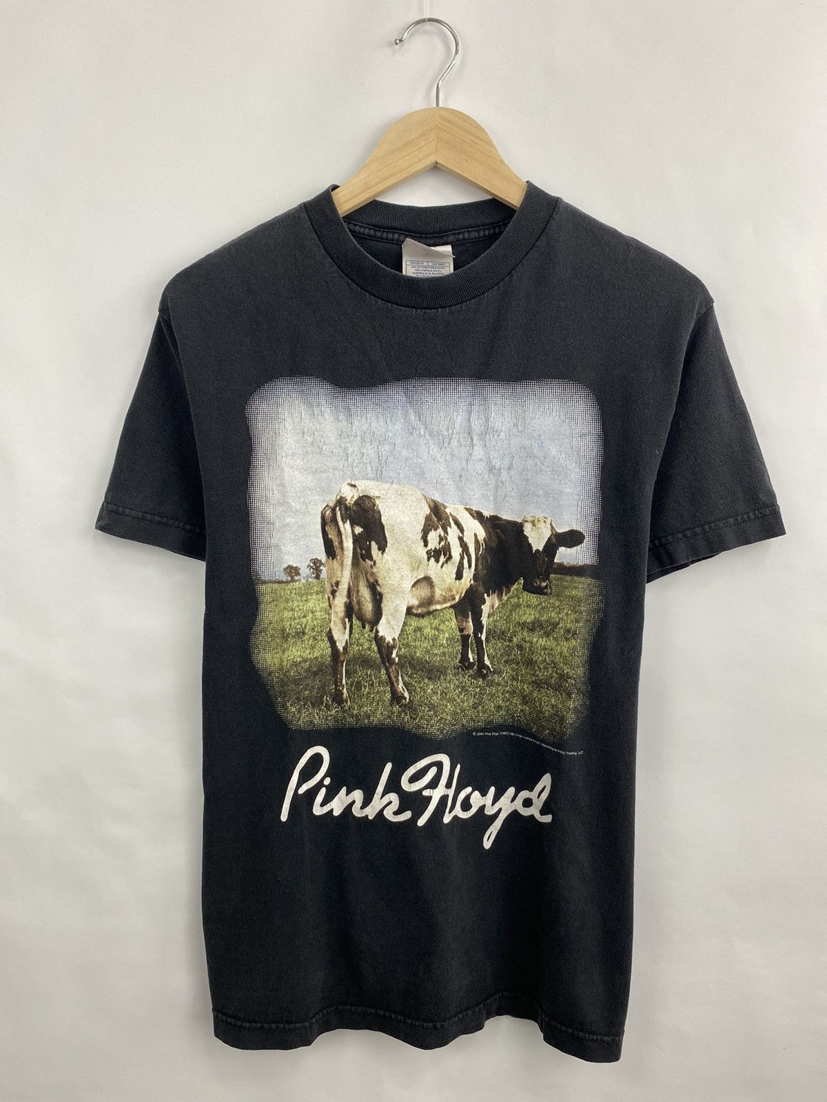 Pink Floyd 🇺🇸 Vintage 90s Pink Floyd Atom Heart Mother Graphic 2004 Tee Size US M / EU 48-50 / 2 - 2 Thumbnail