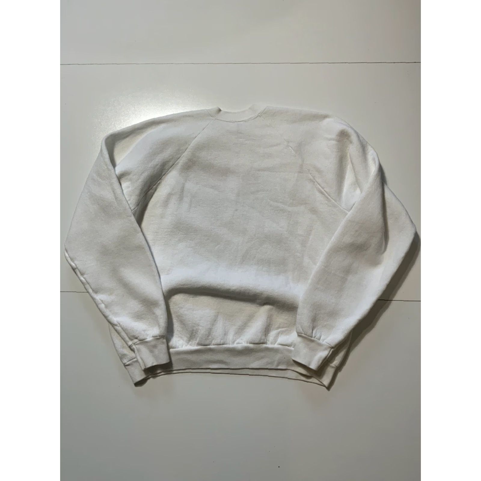 Fruit Of The Loom VINTAGE Fruit Of The Loom Lady Luck Casino Natchez Mad Money Players Club Sweatshirt 2XL White Pullover Mens Size US XXL / EU 58 / 5 - 2 Thumbnail