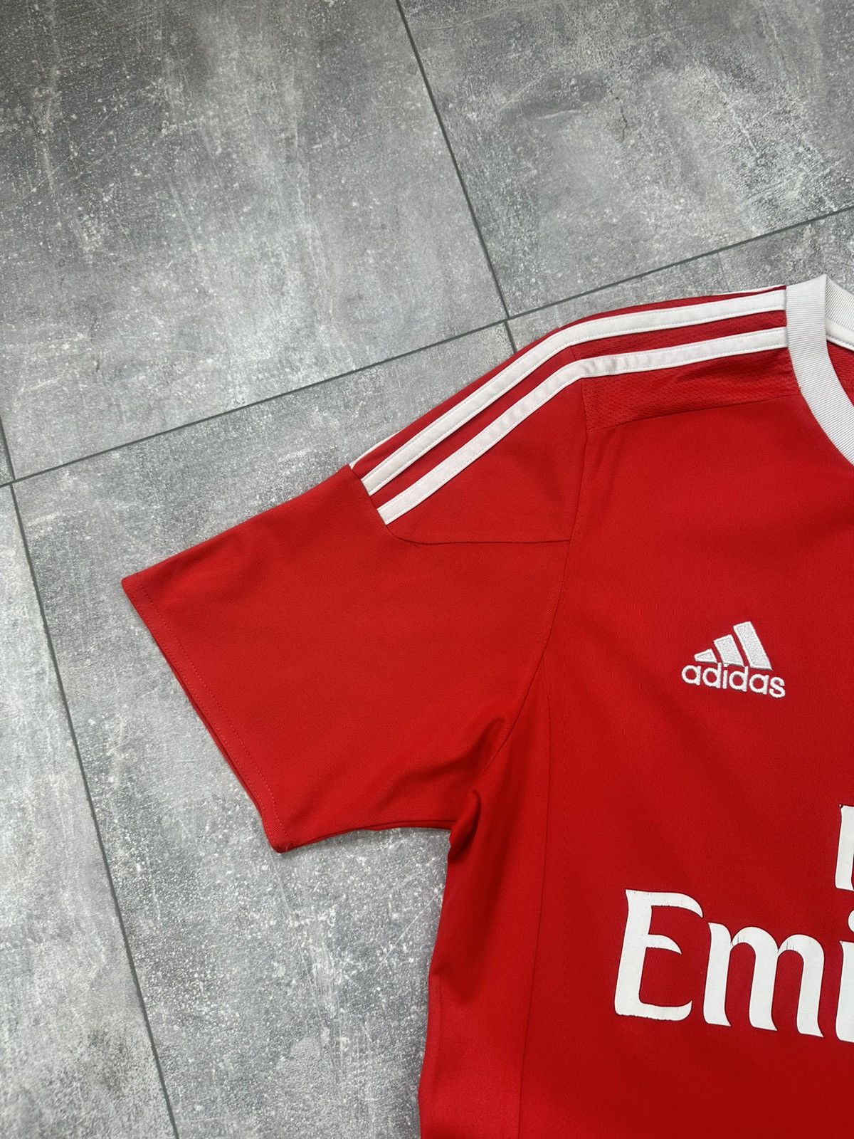 Vintage Adidas Benfica 2015/16 Home Soccer Jersey S.L.B Size US S / EU 44-46 / 1 - 5 Thumbnail
