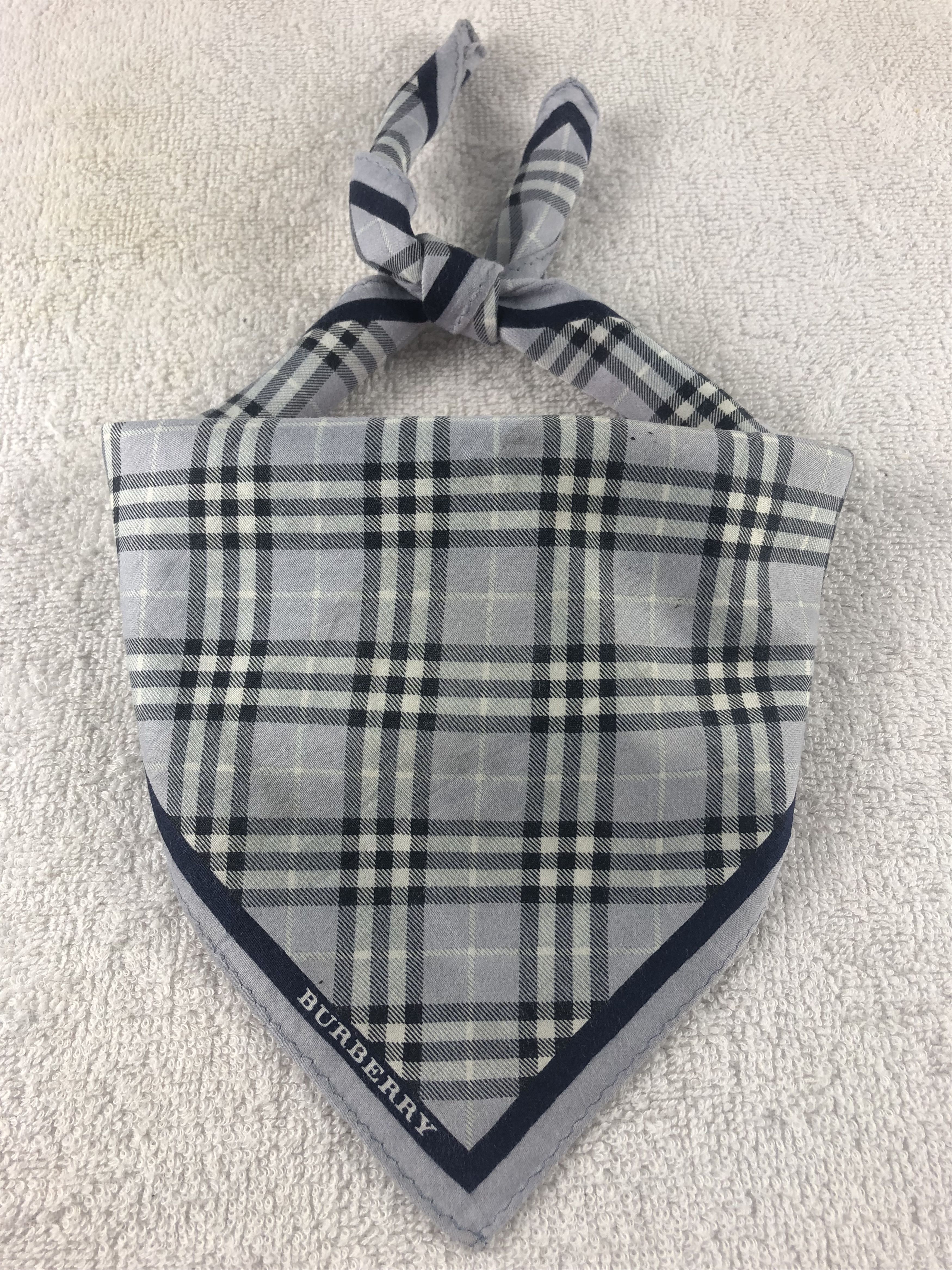 Burberry Burberry Handkerchief / Bandana / Neckerchief Size ONE SIZE - 1 Thumbnail