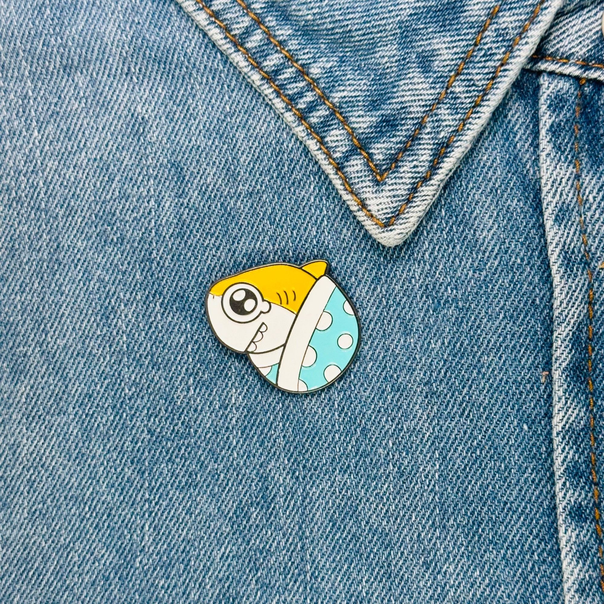Other ⭐Shark Pin Yellow Blue Spot Animal Sea Life Whale Enamel Ani Size ONE SIZE - 1 Thumbnail
