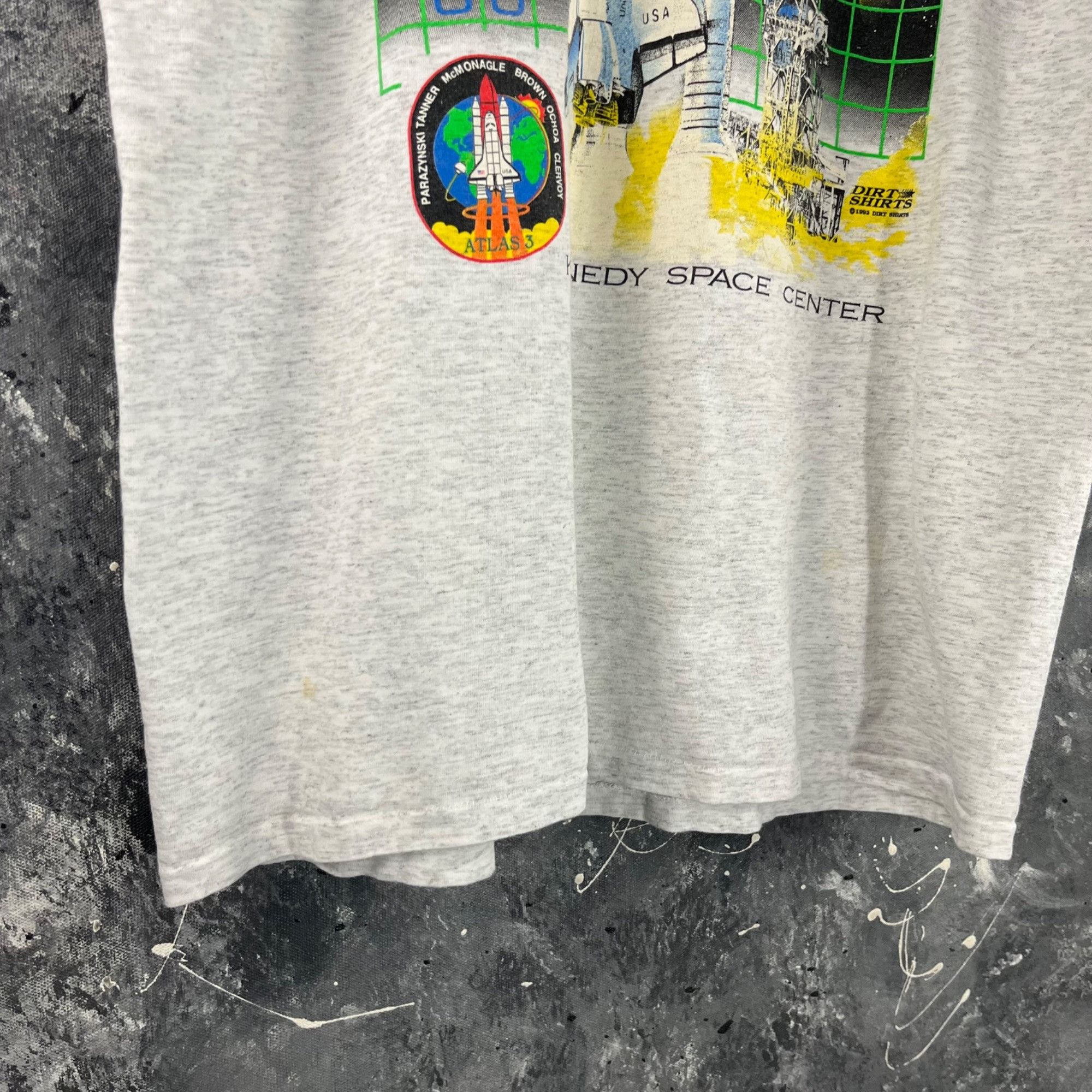 Vintage Vintage Kennedy Space Center shirt Size US XL / EU 56 / 4 - 4 Thumbnail