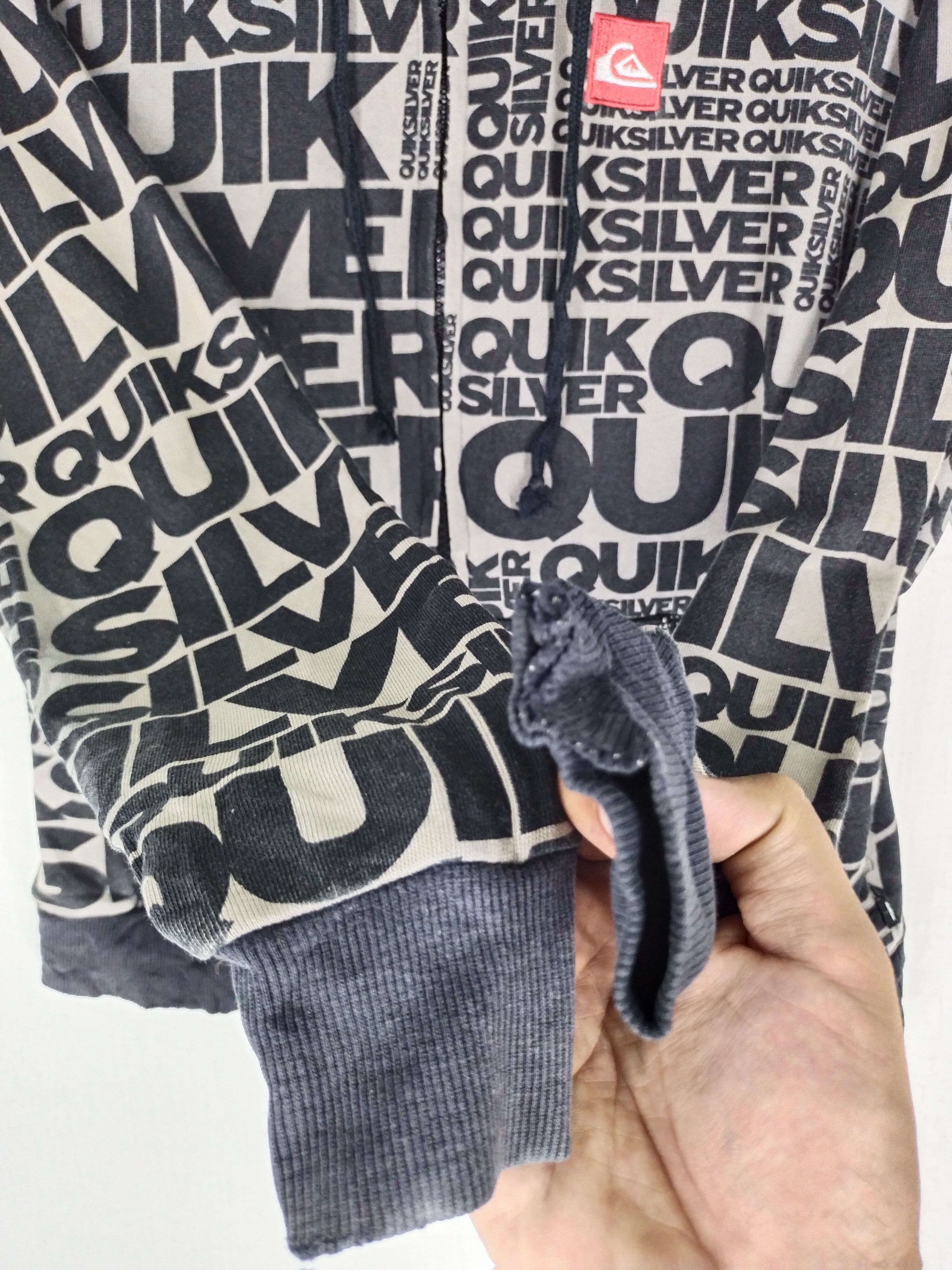 Quiksilver × Vintage Quiksilver All Over Print Hoodie Sweatshirt Size S Size US S / EU 44-46 / 1 - 8 Thumbnail