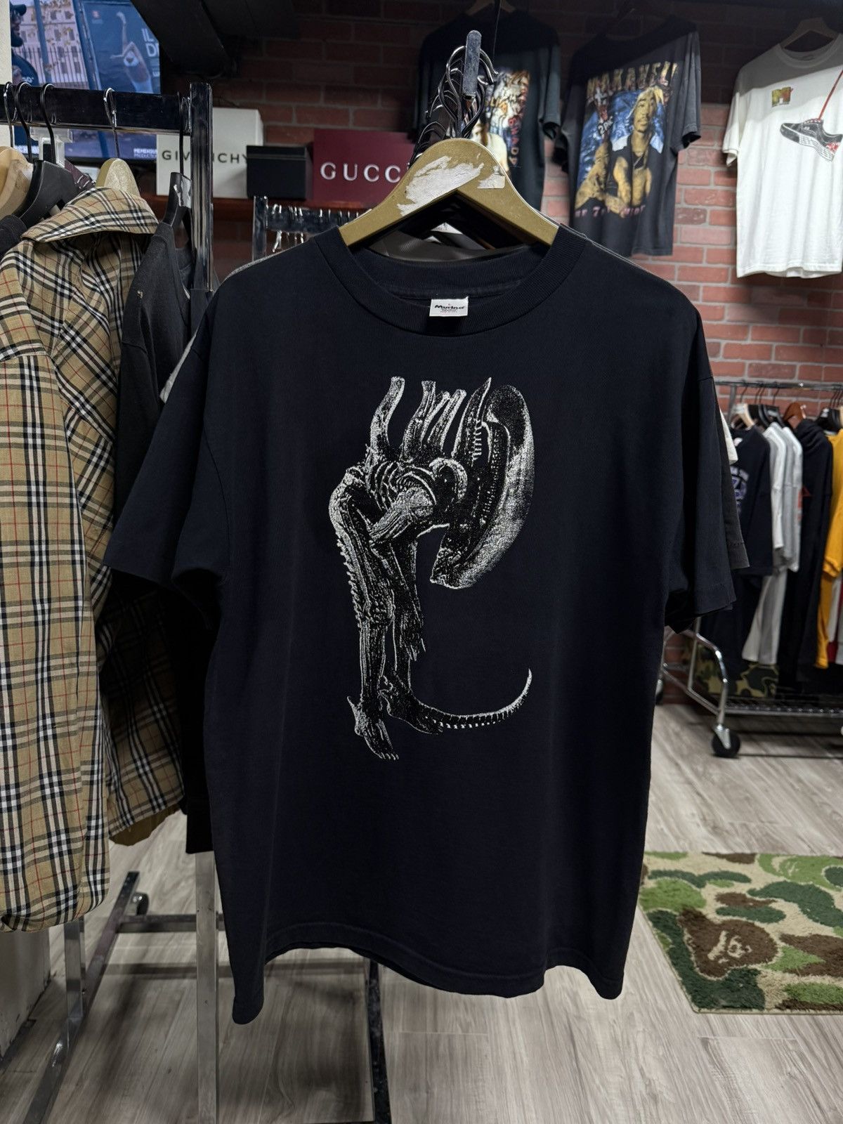 Vintage Vintage 90’s Alien Movie T-Shirt Vtg Rare AVP Promo Medium Size US M / EU 48-50 / 2 - 5 Thumbnail