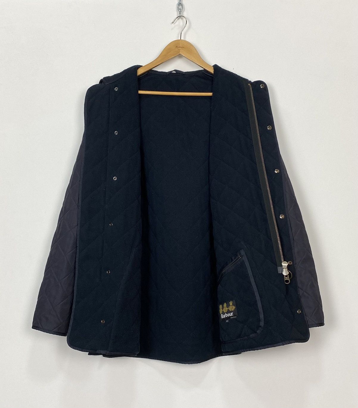 Designer Barbour Microfibre Polarquilt Jacket Navy Mens Size Medium Size US M / EU 48-50 / 2 - 7 Thumbnail