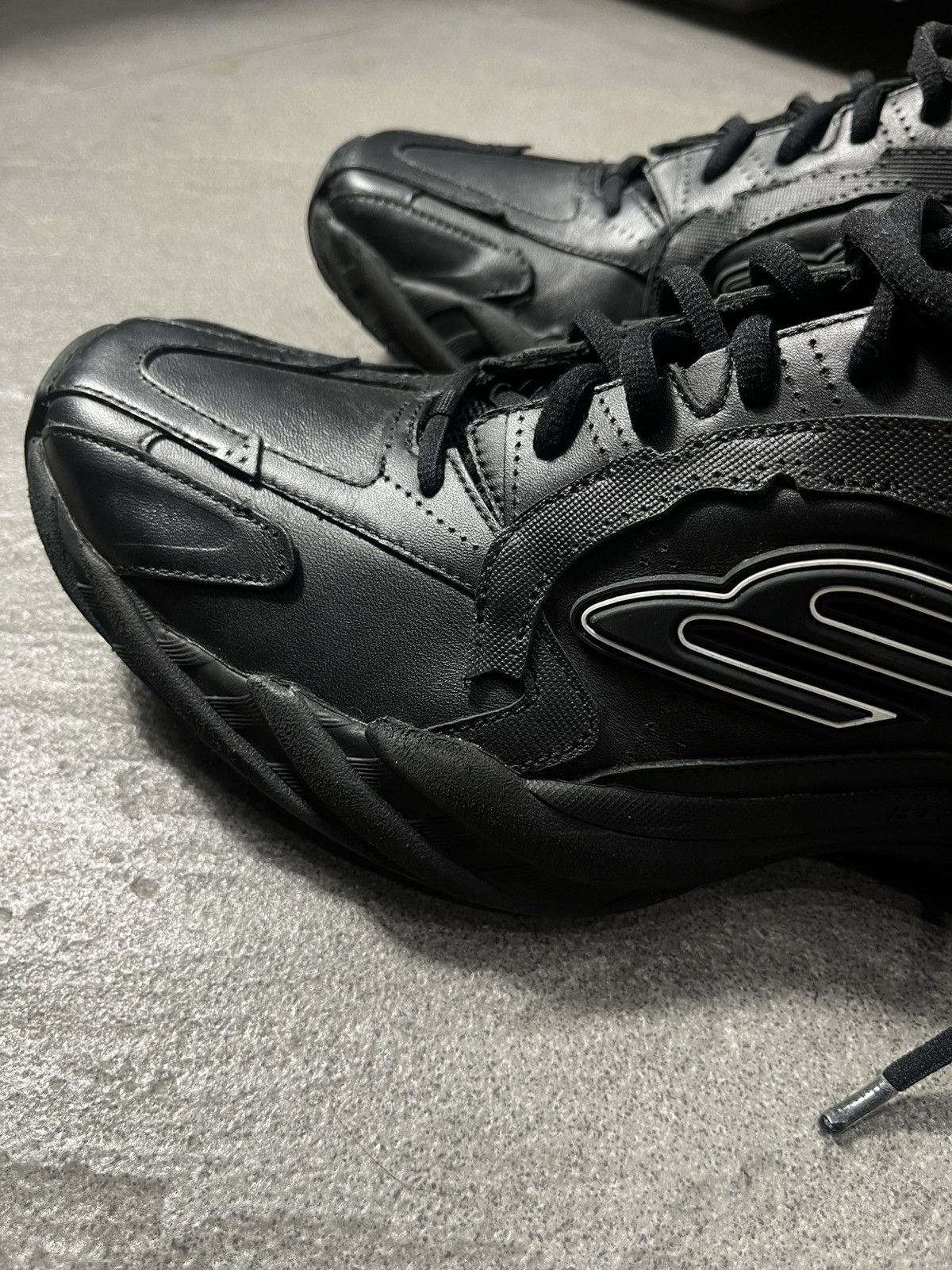Balenciaga Balenciaga Monday Sneaker Triple Black EU43 Size US 10 / EU 43 - 16 Thumbnail