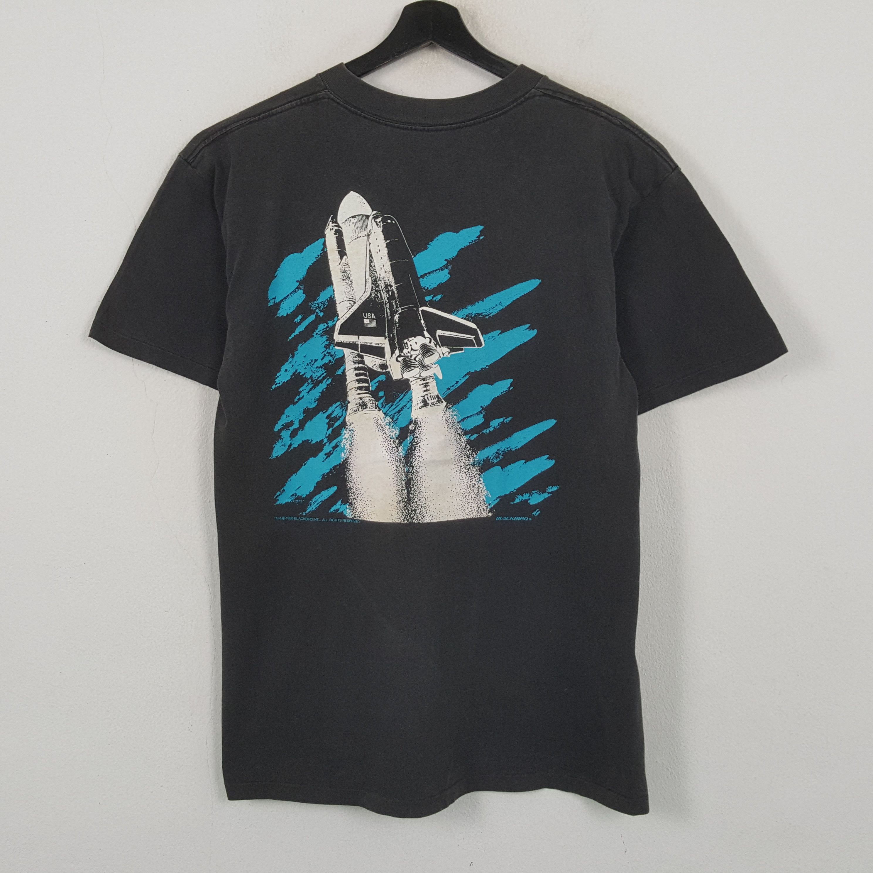 Vintage Space Shuttle USA Vintage Tshirt RR9 Size US L / EU 52-54 / 3 - 1 Thumbnail