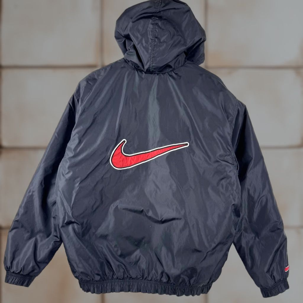 Nike VINTAGE Nike Big Swoosh Logo Black Full Zip Puffer Jacket 90s Size L Men Jacket Size US L / EU 52-54 / 3 - 1 Thumbnail