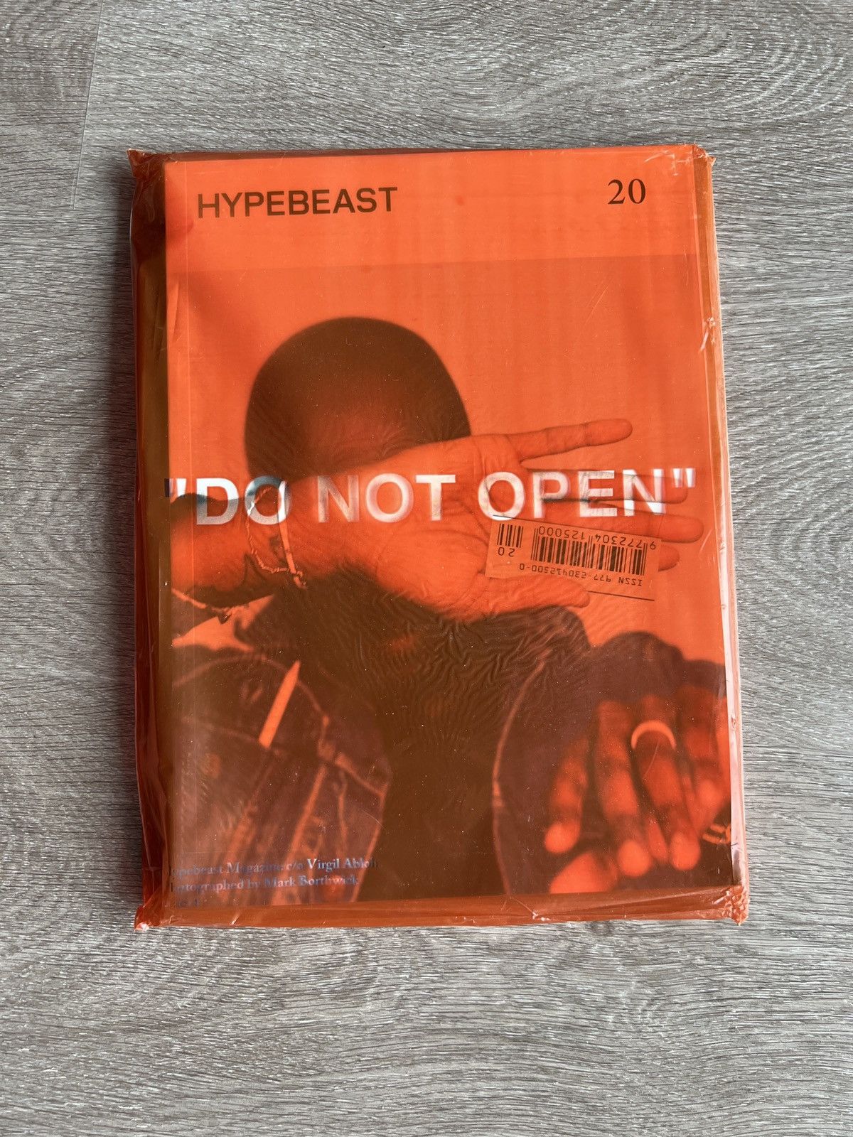 Hypebeast HYPEBEAST x OFF—WHITE “DO NOT OPEN” issue x Size ONE SIZE - 9 Thumbnail