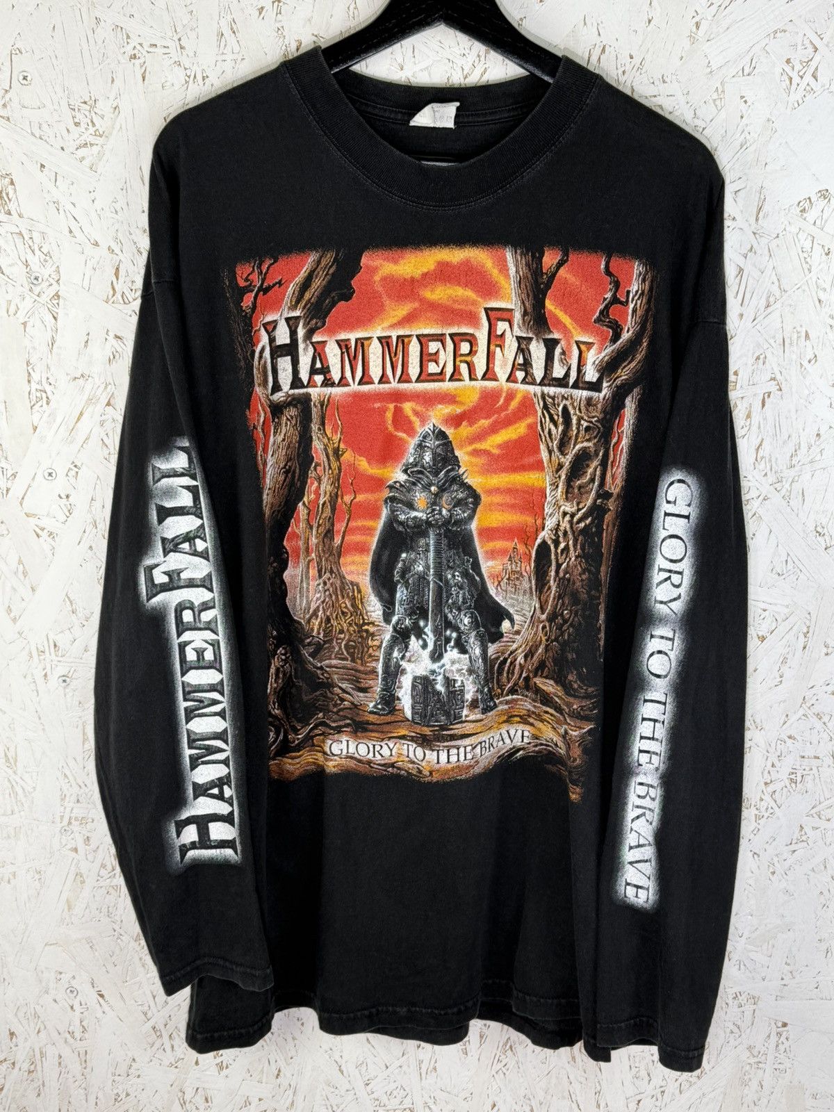 Band Tees 90s Vintage 1997 Hammerfall Glory To The Brave Metal L/S Size US XL / EU 56 / 4 - 1 Thumbnail