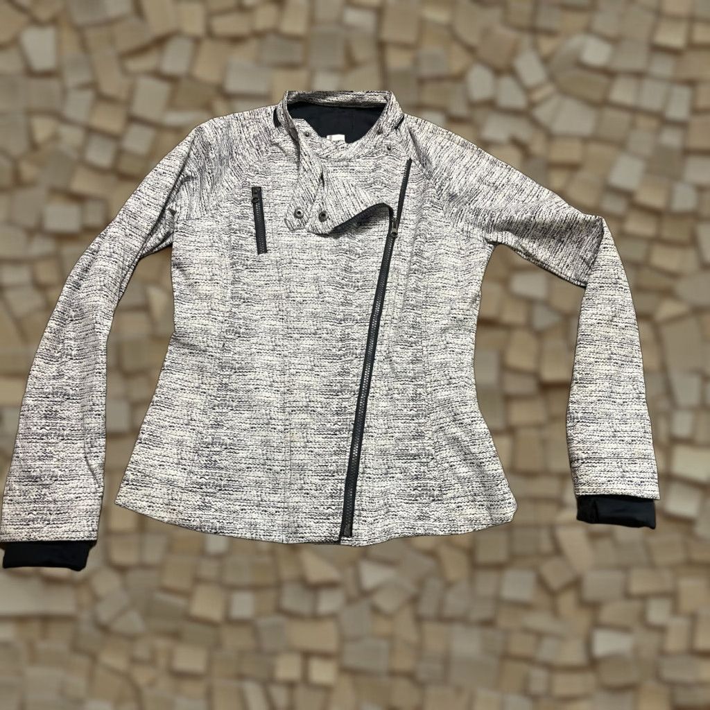 Vintage VINTAGE? No — Mondetta Blazer, Women's Medium, White Black, Asymmetric Full Zip, Jacket, Full Zip, Gray, Regular, Casual, Fall, Spring, Summer, Womens Size M / US 6-8 / IT 42-44 - 1 Thumbnail