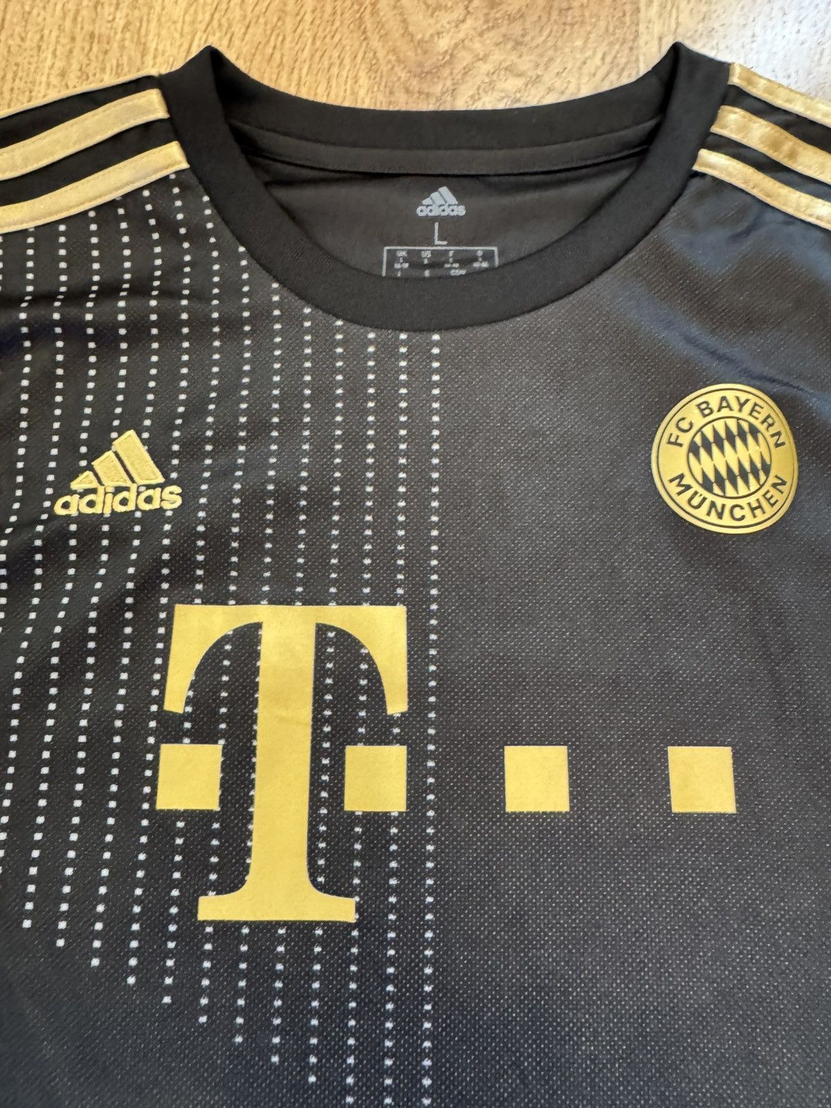 Adidas BAYERN MUNICH 2021 2022 AWAY WOMENS SHIRT ADIDAS GR0482 SZ L Size US XS / EU 42 / 0 - 6 Thumbnail