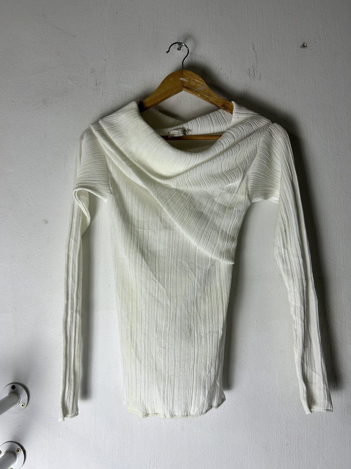 Nina Ricci Archive Pre SS20 Nina Ricci Pleated top Size S / US 4 / IT 40 - 1 Thumbnail