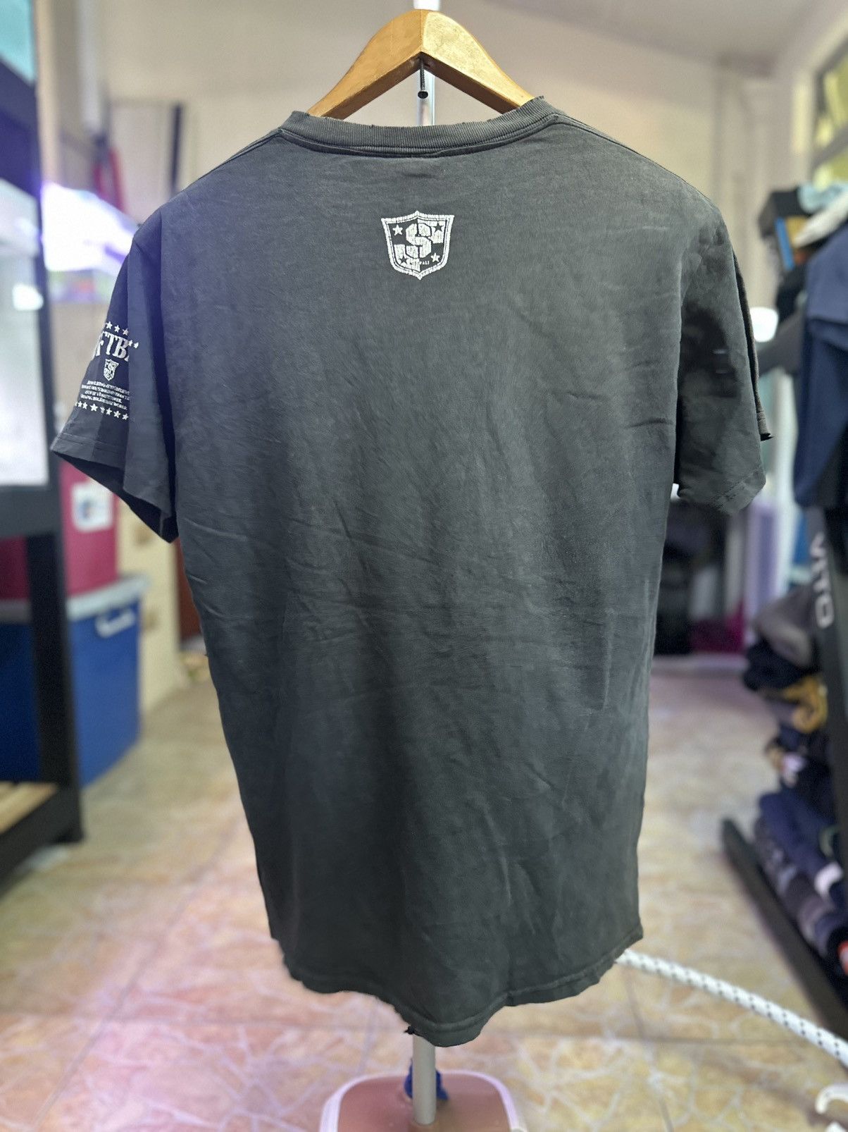 Vintage Vintage faded softball tshirt Size US M / EU 48-50 / 2 - 6 Thumbnail