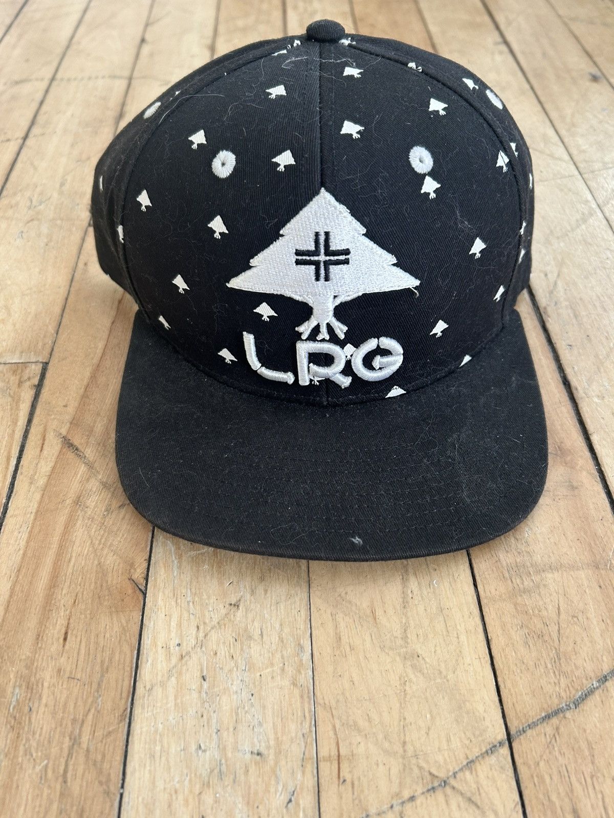 LRG Vintage LRG Research Group Fitted Cap Size ONE SIZE - 1 Thumbnail
