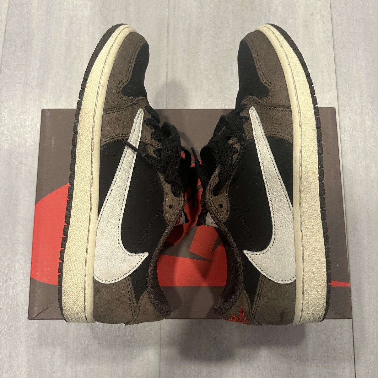 Jordan Brand × Nike × Travis Scott Travis Scott Jordan 1 Retro LOW OG SP Size US 9 / EU 42 - 7 Thumbnail