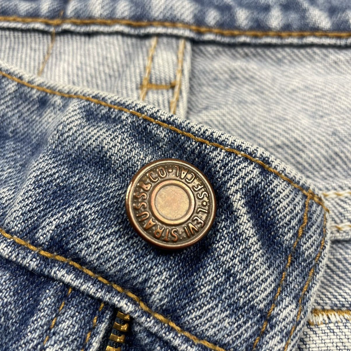 Levi's Vintage Levi’s 550 Relaxed Fit Made in Canada Denim Jeans Size US 38 / EU 54 - 15 Thumbnail