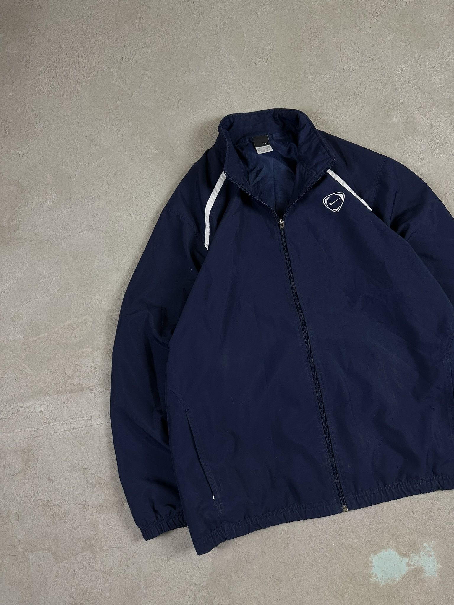 Nike 00s Vintage Nike Tracksuit Zip Boxy Nylon Jacket Size US L / EU 52-54 / 3 - 2 Thumbnail
