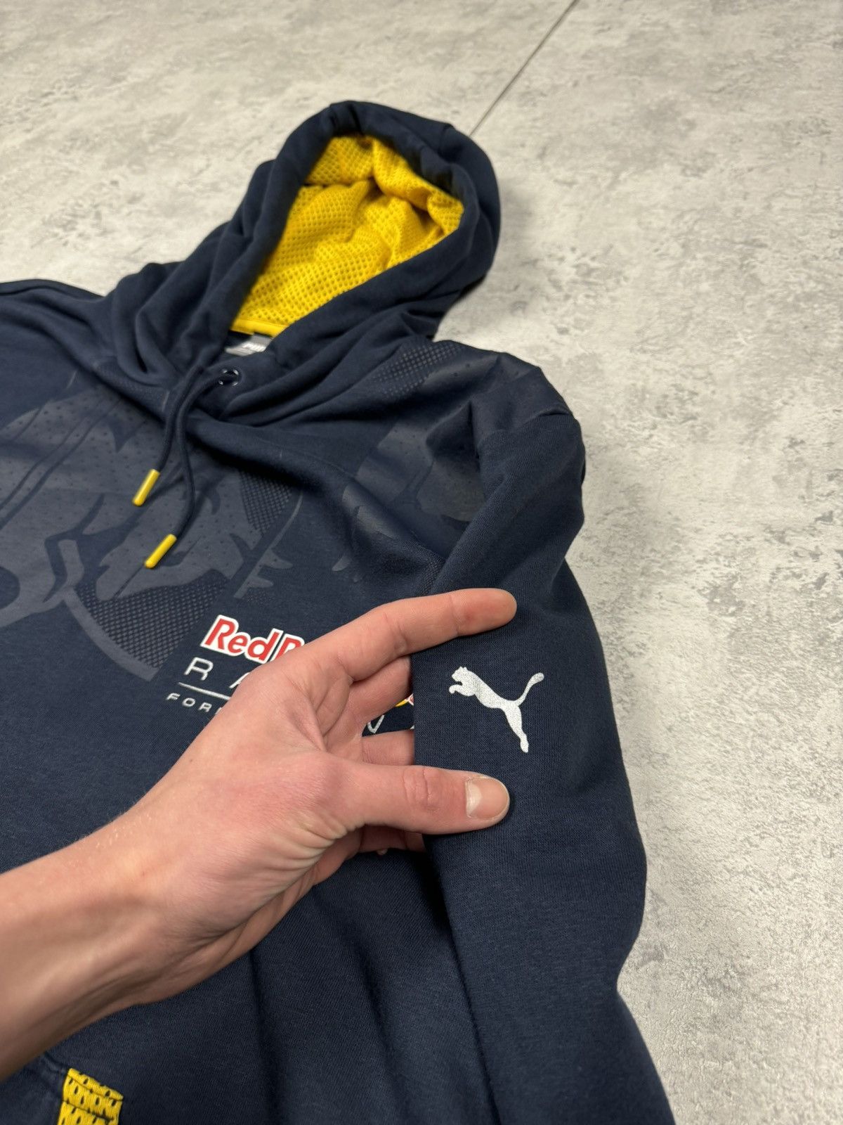 Red Bull Puma Red Bull Racing Formula One Team Hoodie Big Logo SizeXL Size US XL / EU 56 / 4 - 12 Thumbnail