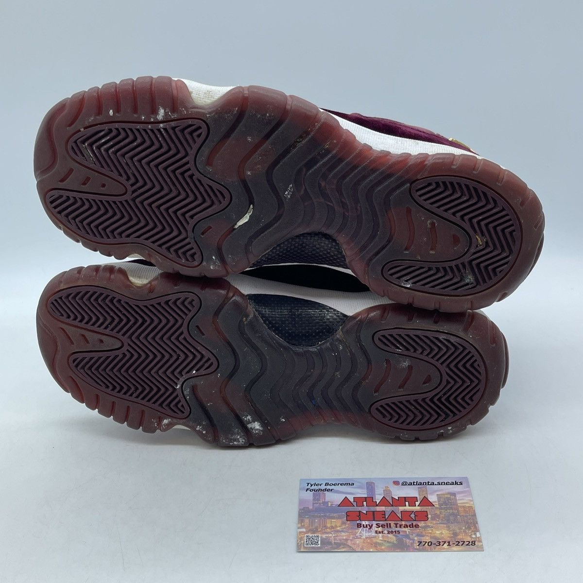 Jordan Brand Air Jordan 11 velvet Size US 6 / IT 36 - 7 Thumbnail