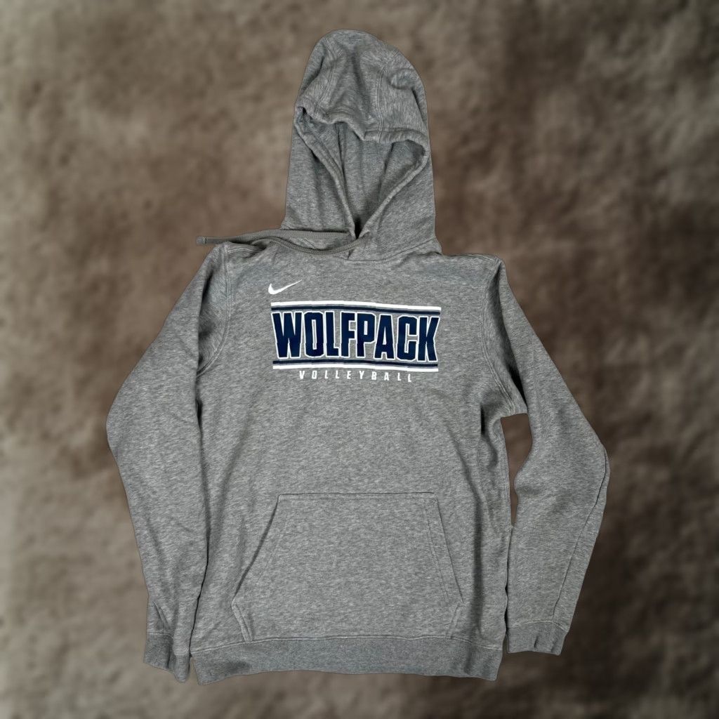 Nike **Nike Wolfpack Volleyball Hoodie Size Small Gray Pullover Sweatshirt** User: **Nike Wolfpack Volleyball Hoodie Size Small Gray** Size US S / EU 44-46 / 1 - 1 Thumbnail