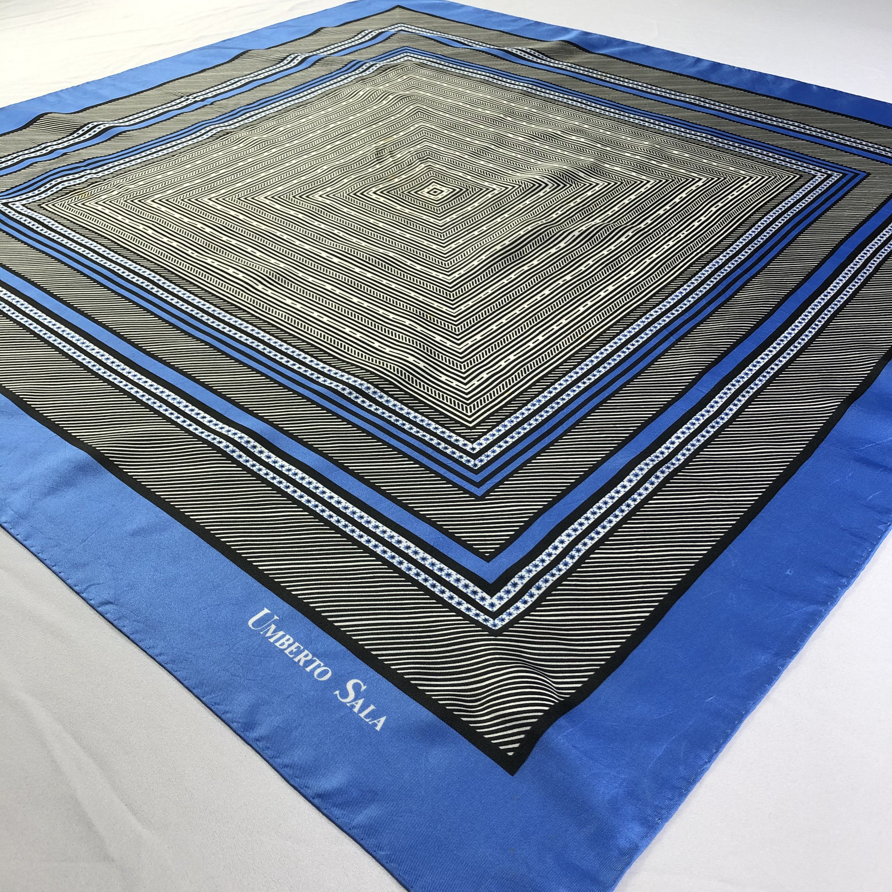 Vintage Vintage Umberto Sala Silk Scarf Size ONE SIZE - 3 Thumbnail