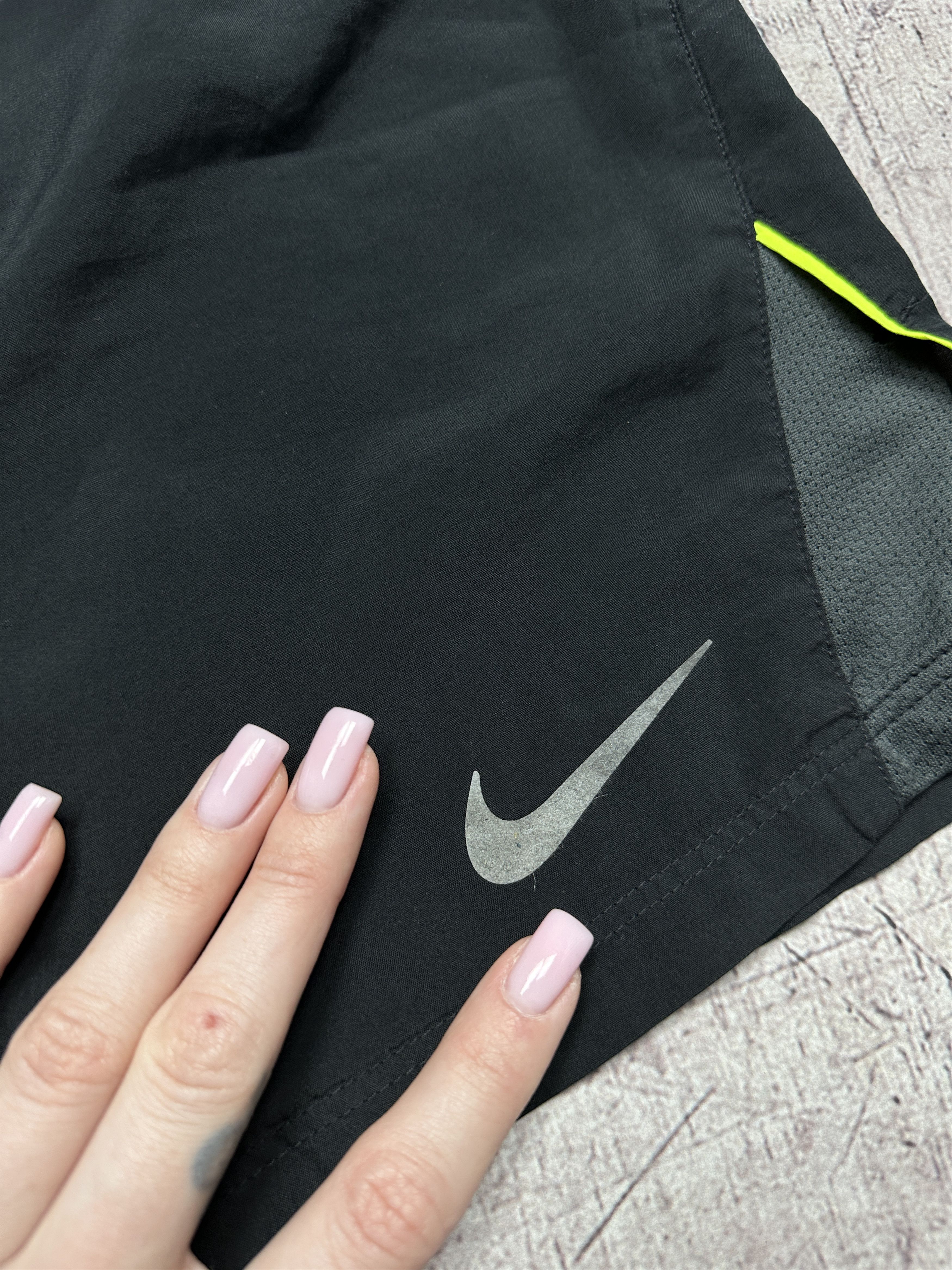 Nike Nike Dri Fit Vintage Mens Shorts Size US 32 / EU 48 - 3 Thumbnail