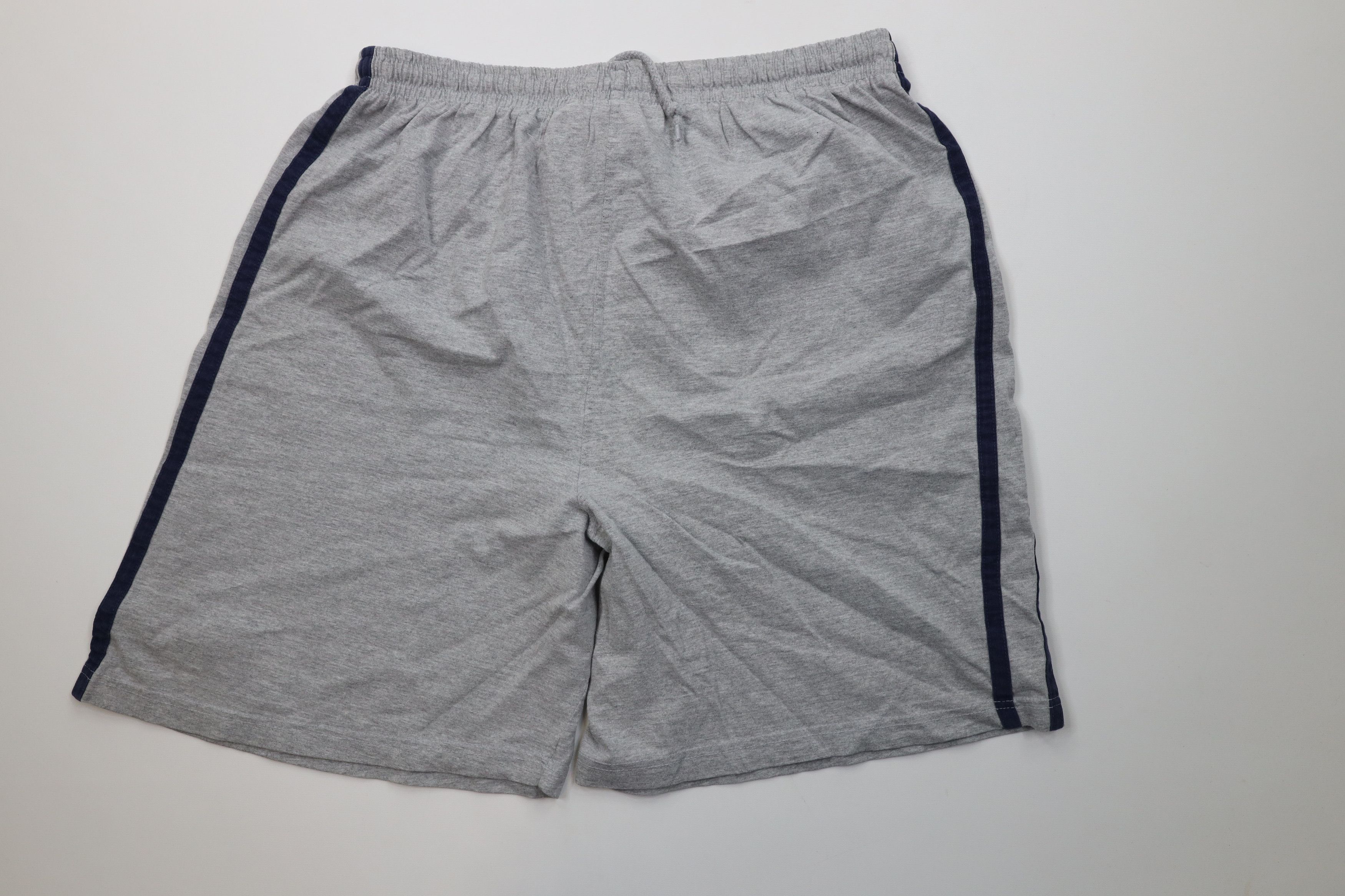 Starter Vintage 90s Starter University of Michigan Shorts Gray Size US 36 / EU 52 - 9 Thumbnail