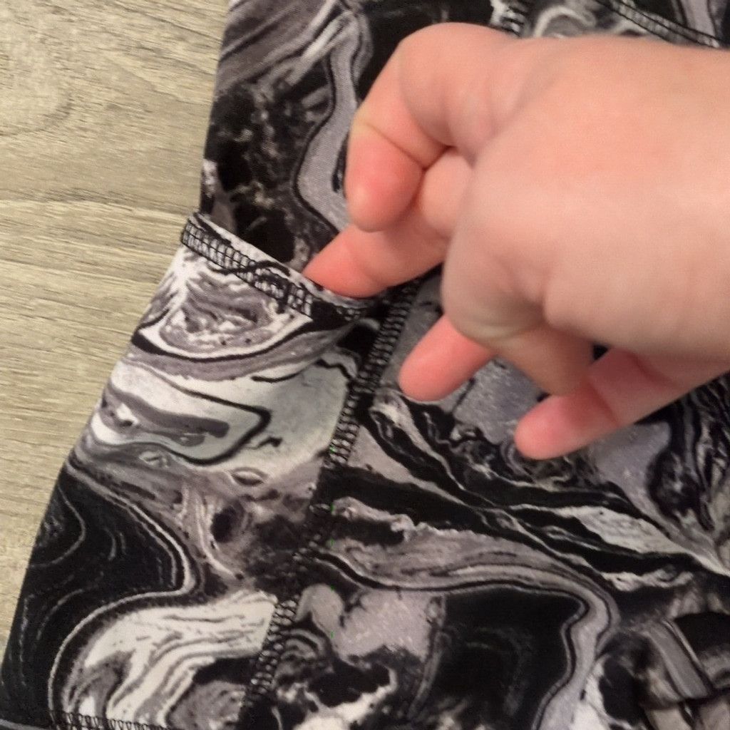 Other Zuda Black Marble Leggings Size XSP Size 24" / US 00 / IT 34 - 3 Thumbnail