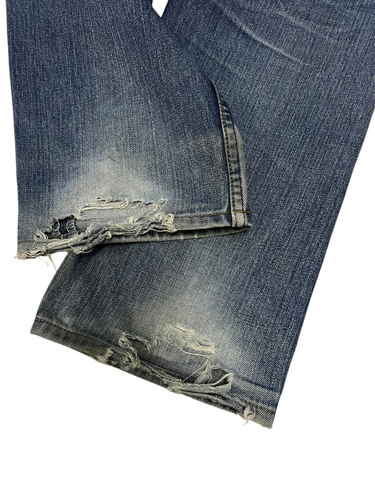Levi's Vintage Levi’s 505-03 Faded Distress Jean Size US 34 / EU 50 - 16 Thumbnail