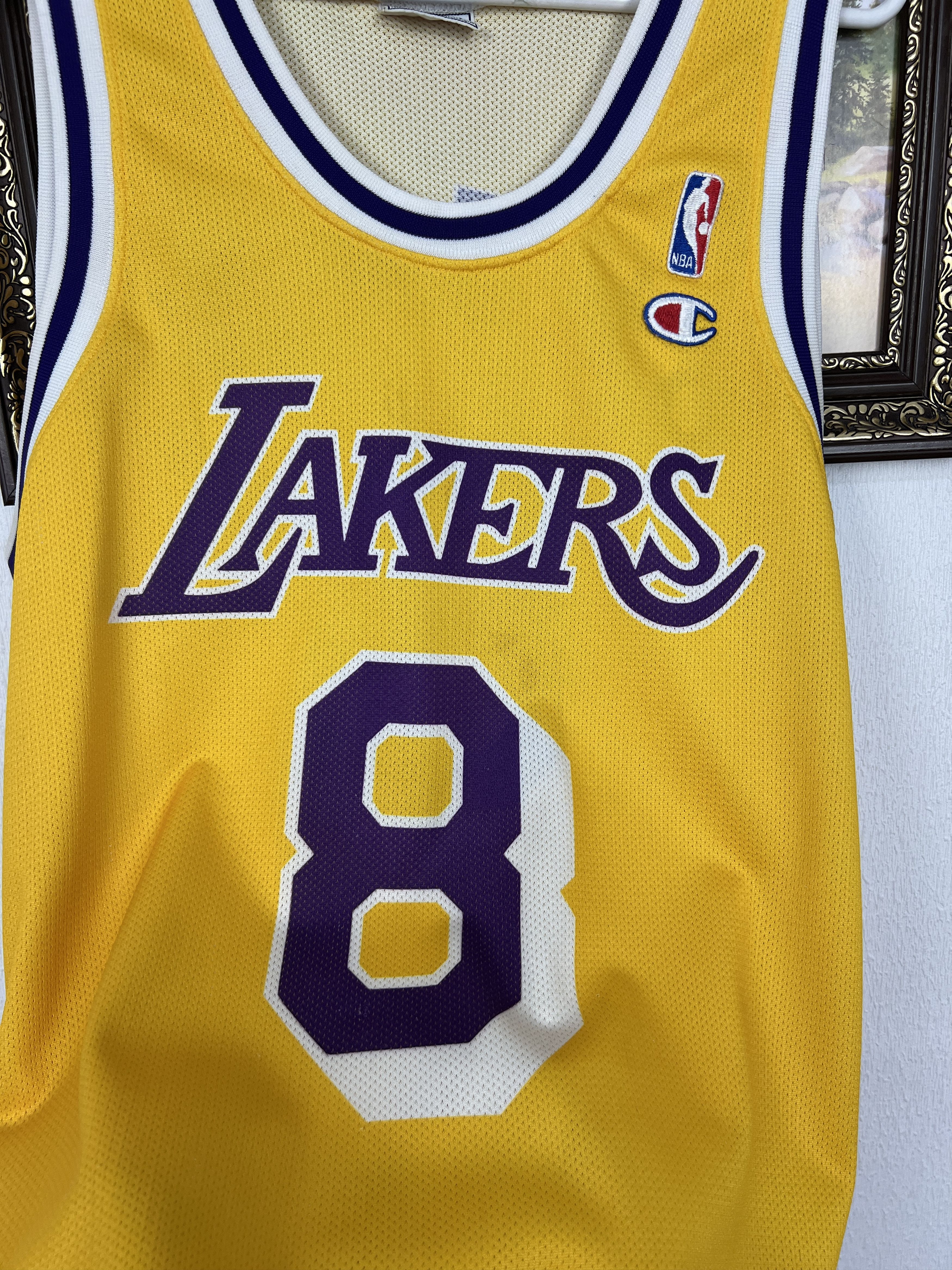 Champion Vintage Los Angeles Lakers NBA #8 Bryant GOAT Jersey Tee Size US M / EU 48-50 / 2 - 3 Thumbnail