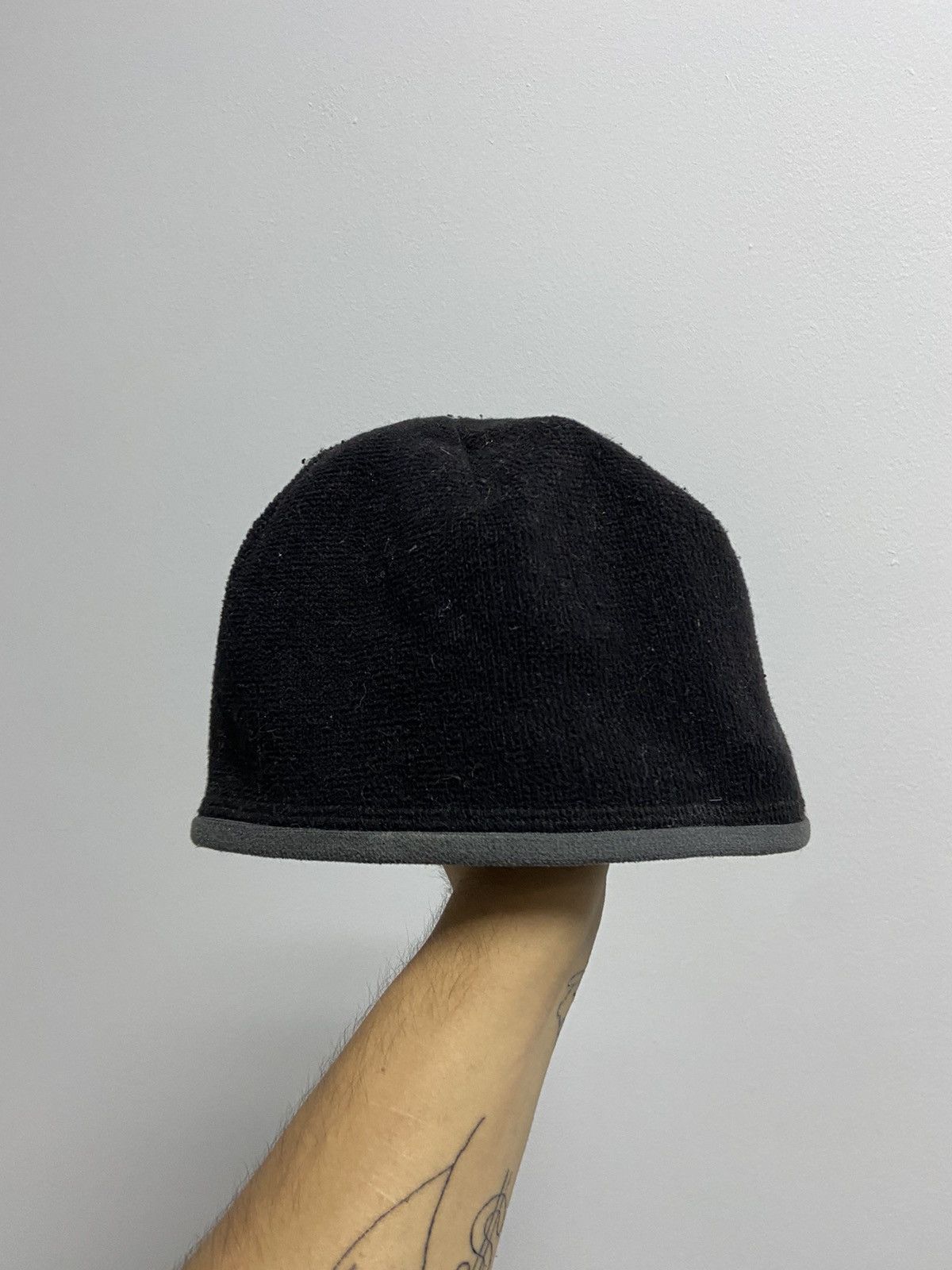 Arc'teryx Arcteryx Hat Vintage Bird Small Logo Pocket fleece mountain Size ONE SIZE - 2 Thumbnail