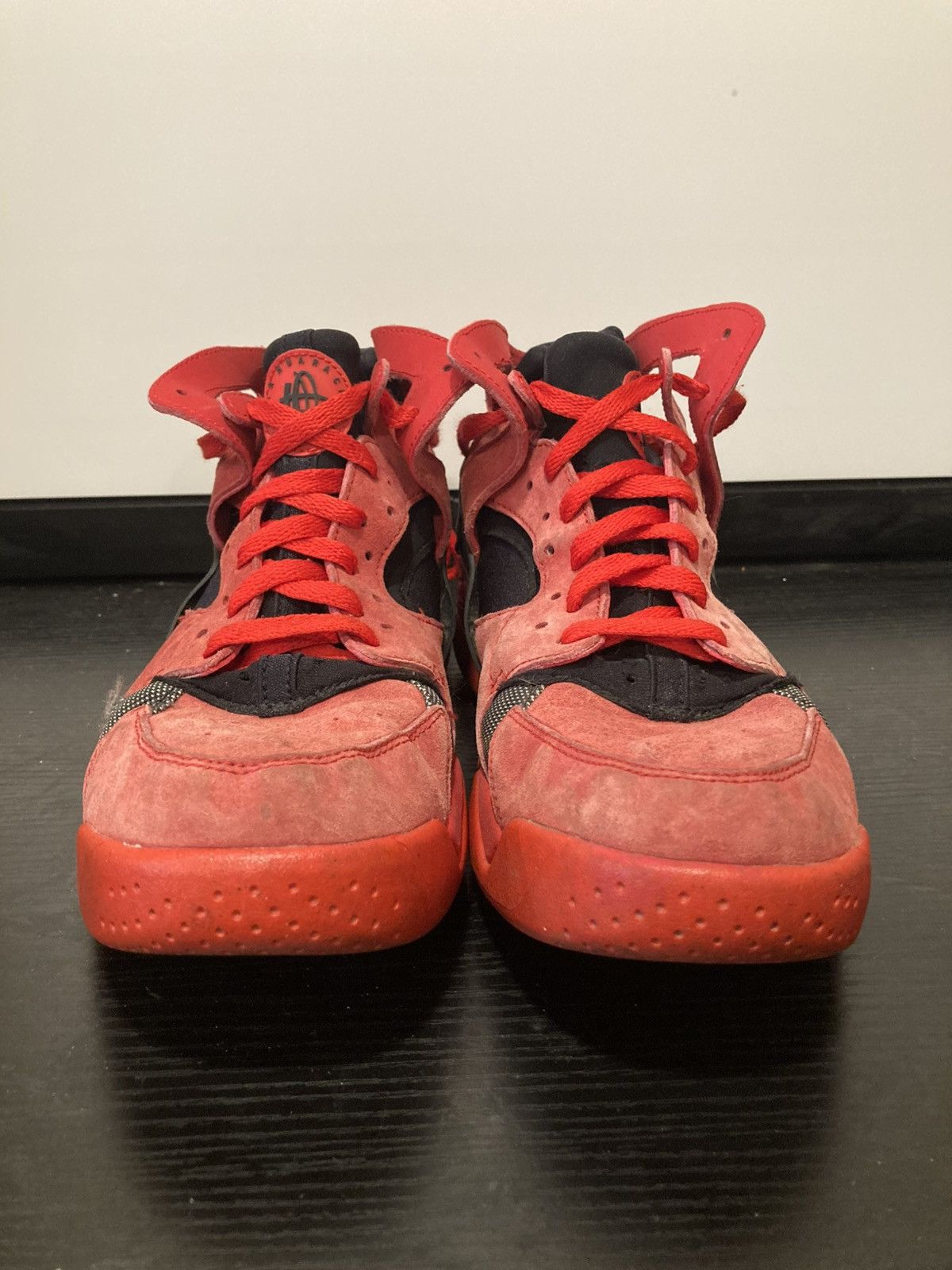 Nike SIZE 10.5 MEN - Nike Air Flight Huarache Red Size US 10.5 / EU 43-44 - 2 Thumbnail