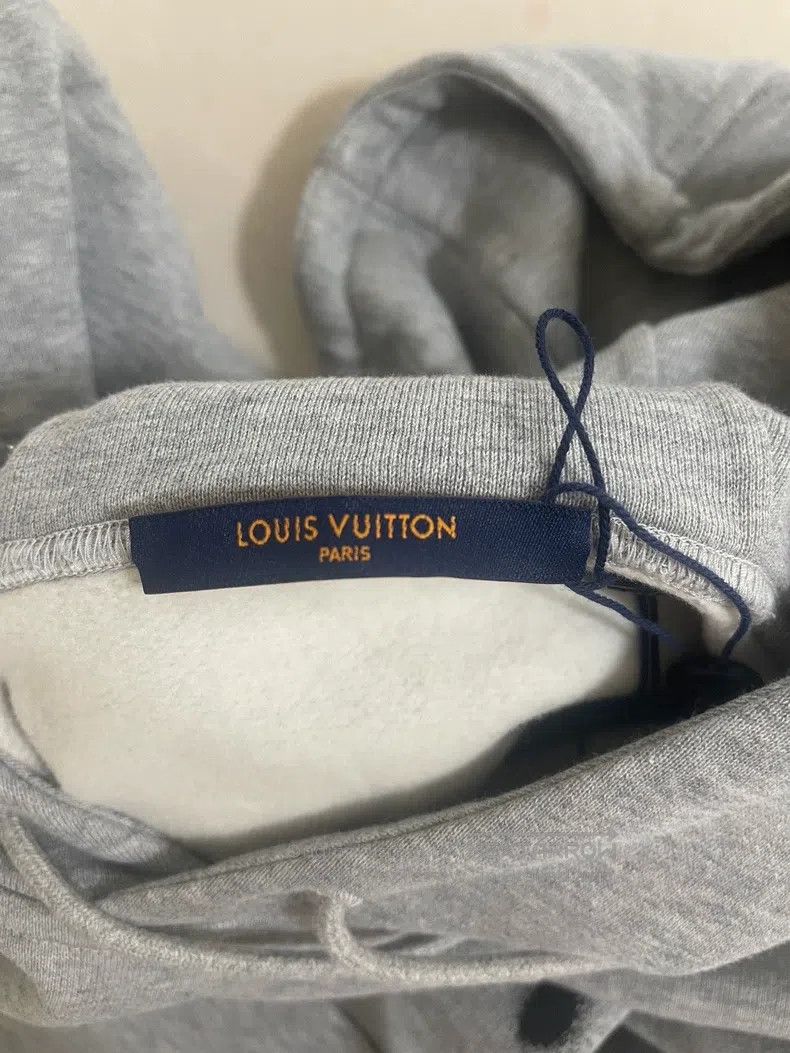 Louis Vuitton Louis Vuitton Neon character print classic hooded sweatshi Size US S / EU 44-46 / 1 - 5 Thumbnail