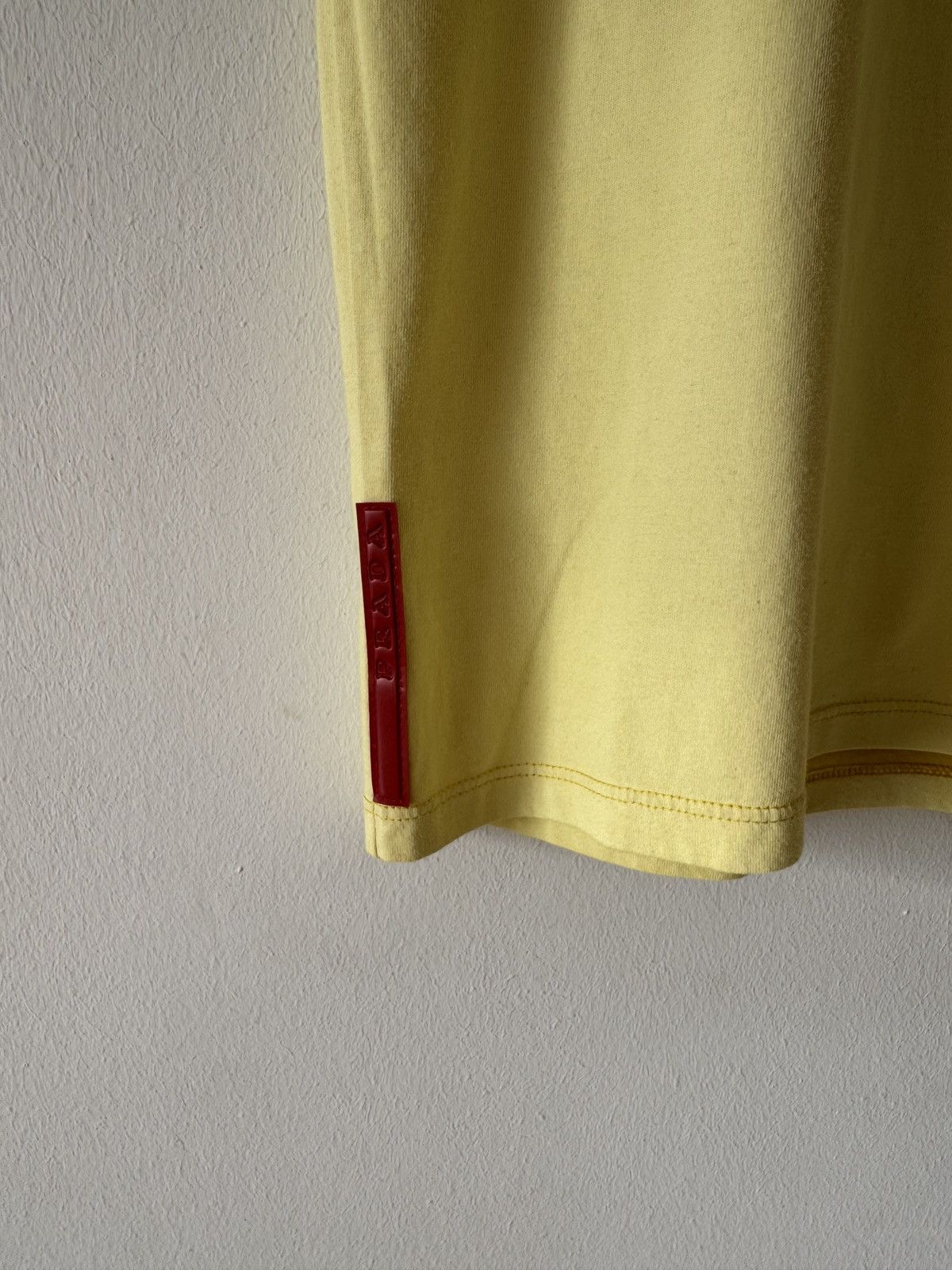 Prada 🔥🔥 Prada Red Tab Yellow Cotton T-Shirt Size US L / EU 52-54 / 3 - 3 Thumbnail