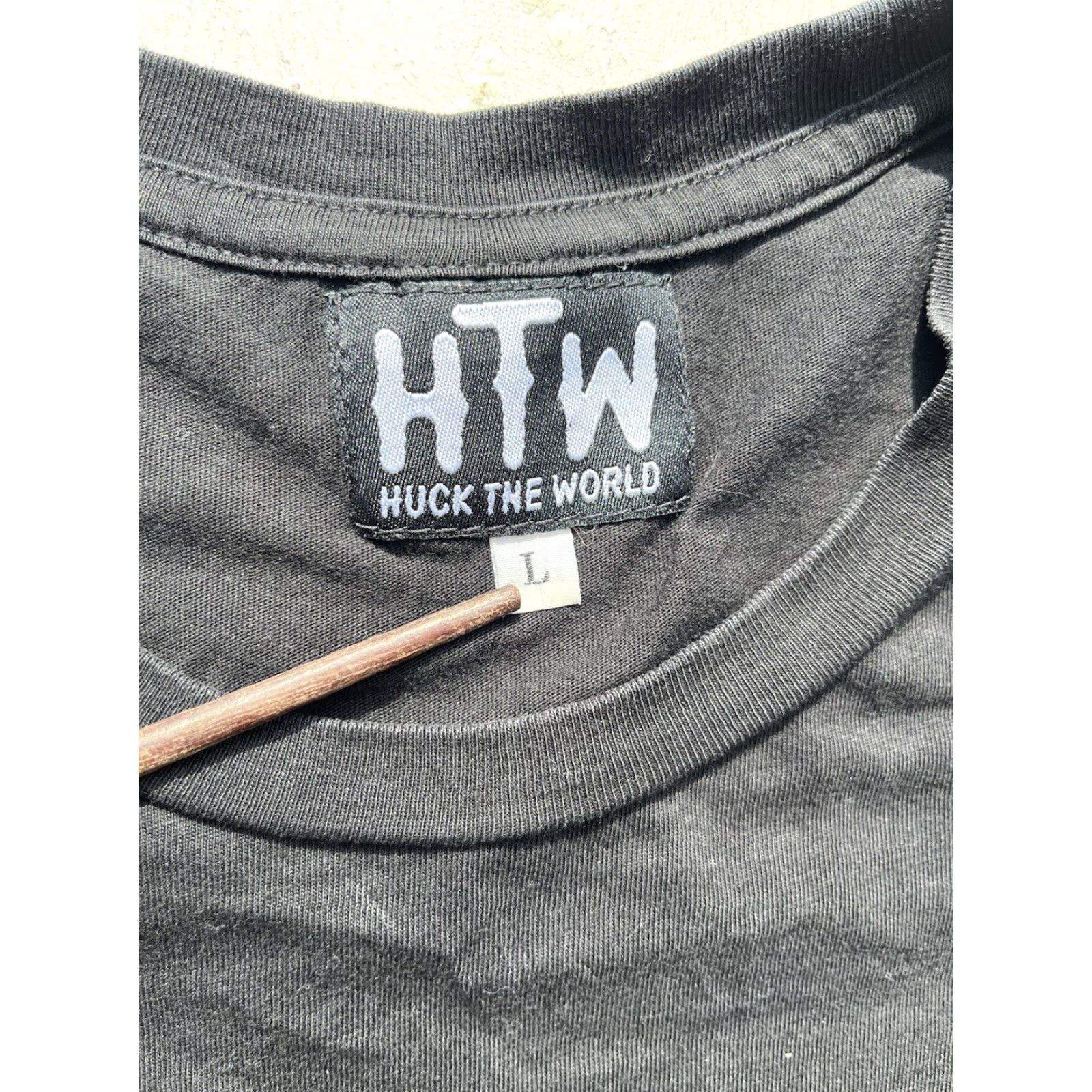 Vintage Huck The World T-Shirt Men’s Black L HTW Logo Classic Skateboard Surf Beach Shirt Size US L / EU 52-54 / 3 - 3 Thumbnail