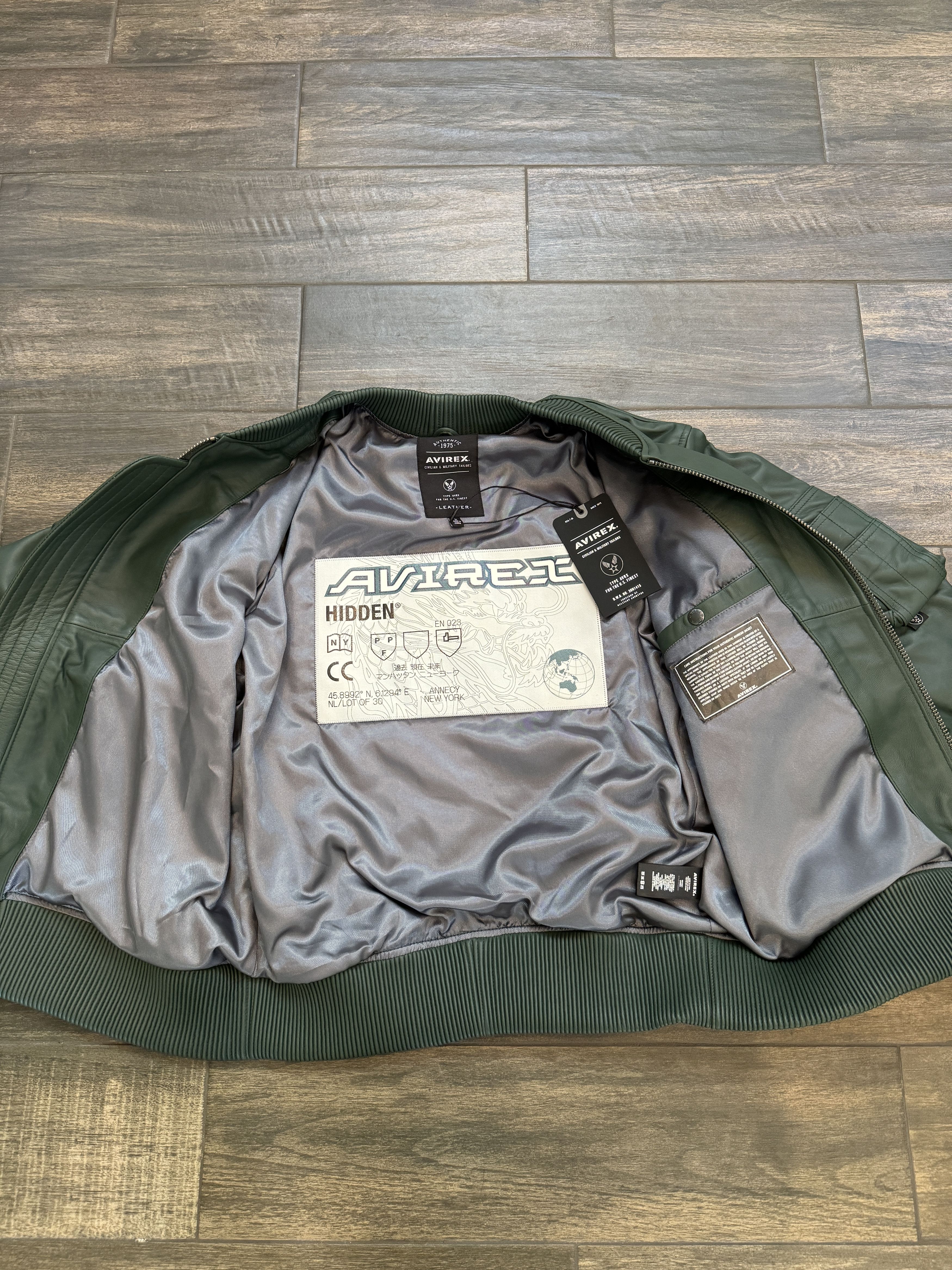 Avirex 1/30 HIDDEN NY x Avirex Worldwide Leather Bomber Jacket Size US M / EU 48-50 / 2 - 3 Thumbnail