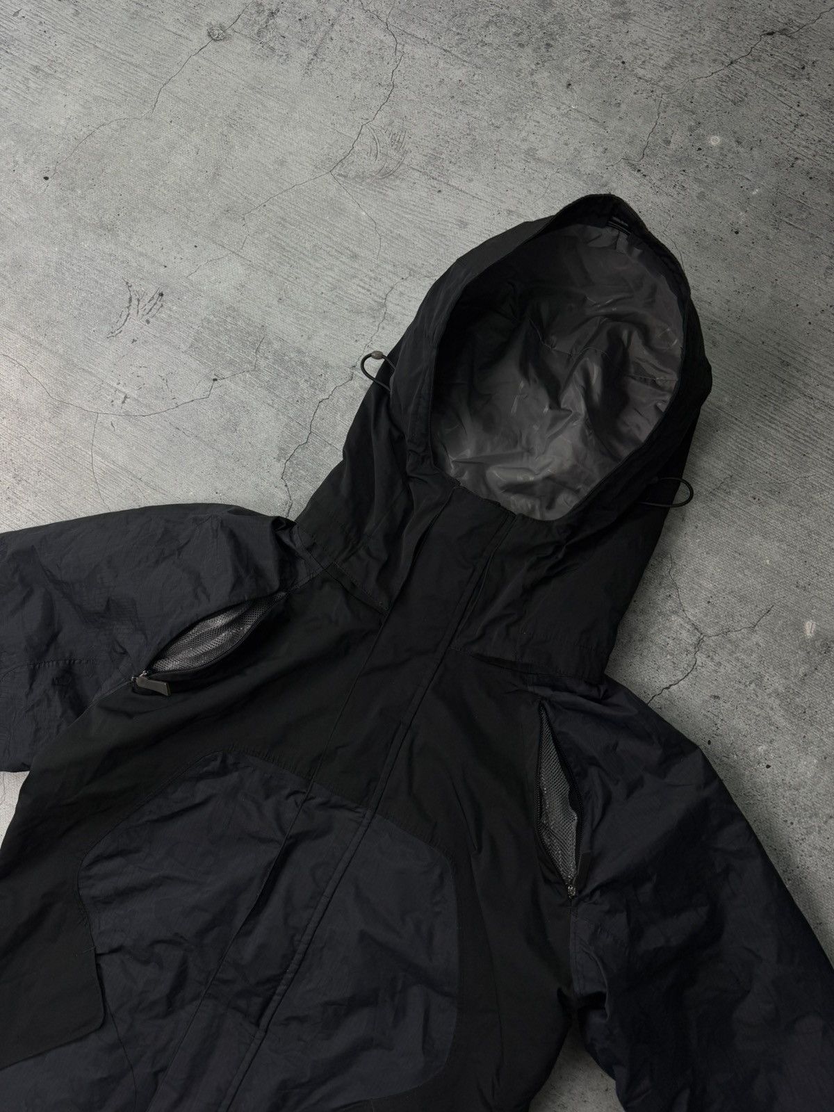 Oakley Vintage 90’s Oakley Y2K Ski Gorpcore Monogram Jacket Size S / US 4 / IT 40 - 7 Thumbnail