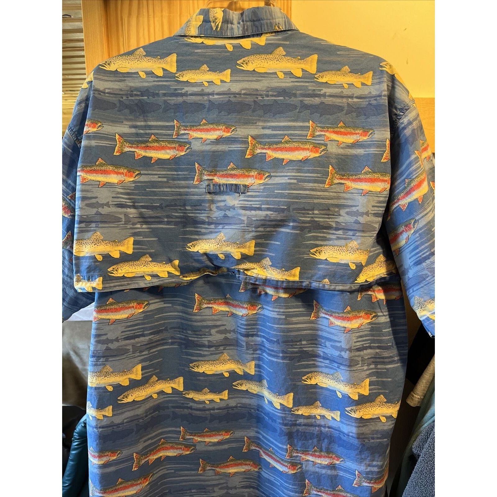 Cabelas Cabelas Shirt Men XL Button Blue SS Mesh Fish All Over Print Size US XL / EU 56 / 4 - 8 Thumbnail