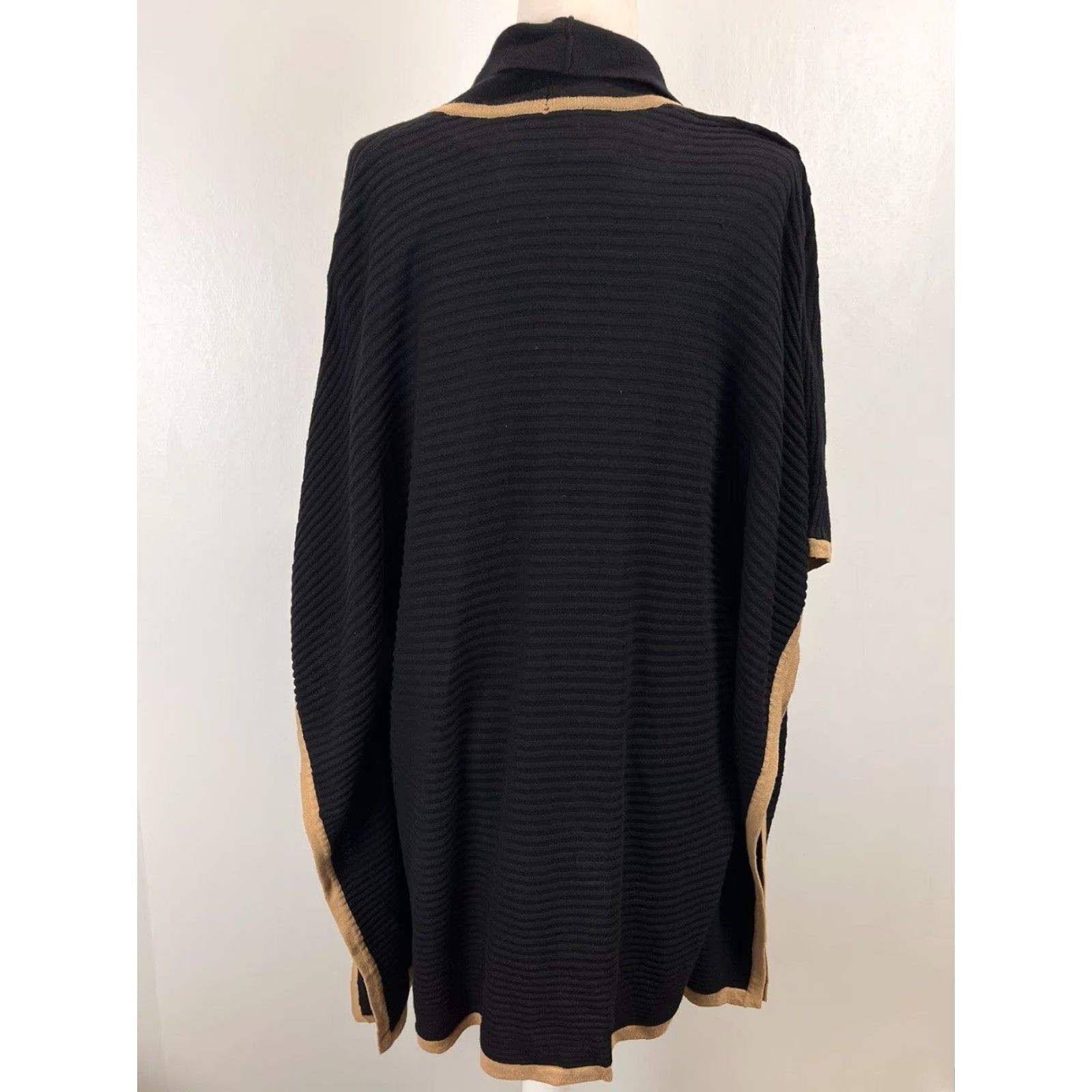 Camel August Silk Cape Knit Cardigan Sweater Sz S GUC Black Camel Attached Scarf Tie Size S / US 4 / IT 40 - 3 Thumbnail