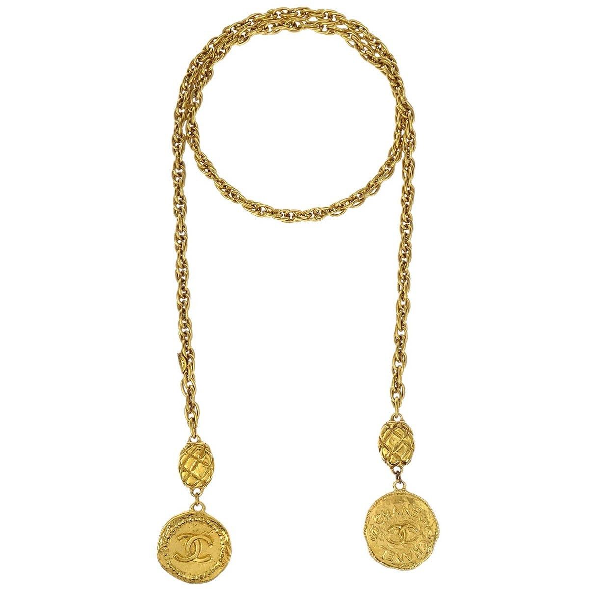 Chanel Vintage Medallion Necklace Metal