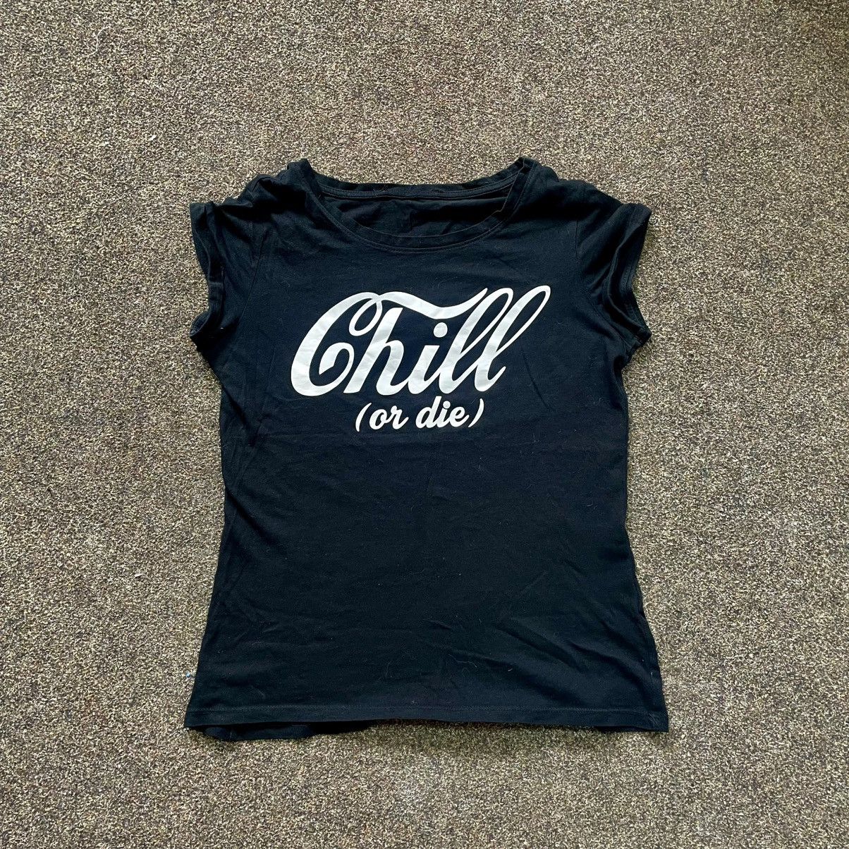 Vintage Vintage Y2K Graphic Tee Chill or Die Skate Streetwear Boxy S Size S / US 4 / IT 40 - 1 Thumbnail