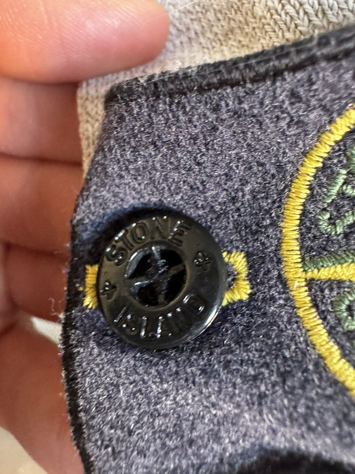 Stone Island Stone Island zip hoodie in beige. Size US L / EU 52-54 / 3 - 18 Thumbnail