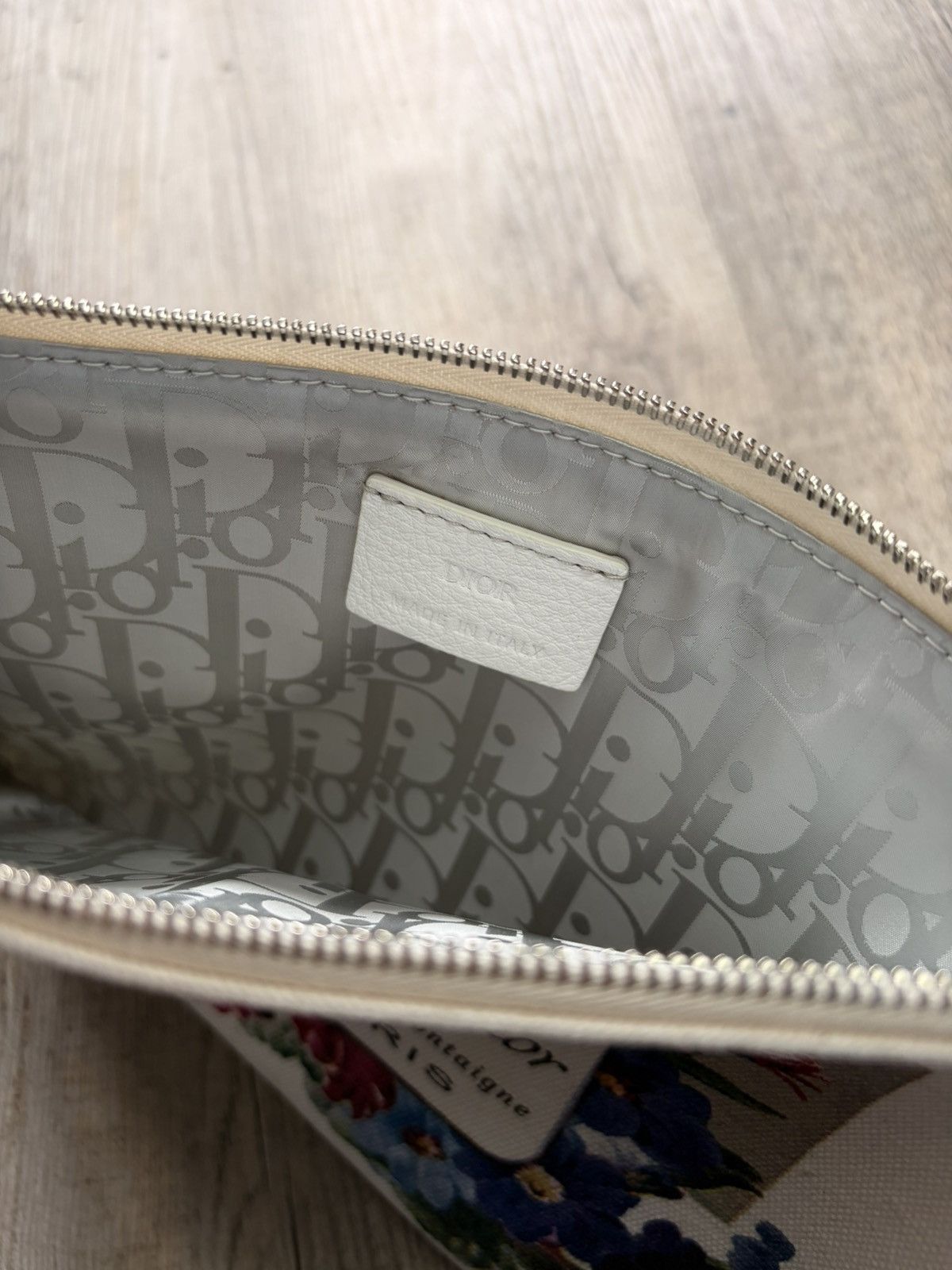 Dior Dior Pouch “christian dior” print with flours Size ONE SIZE - 5 Thumbnail