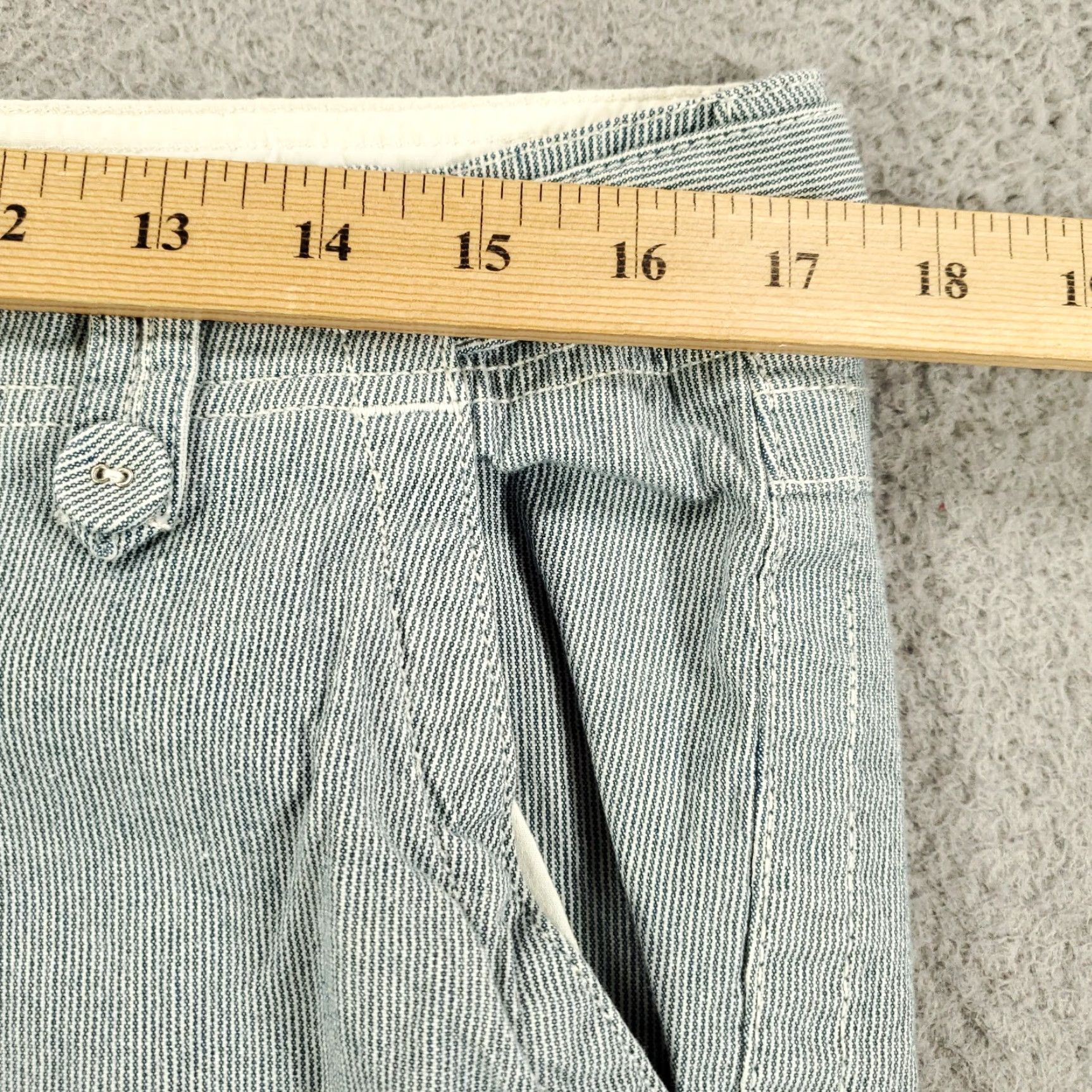 Eddie Bauer Eddie Bauer Pants Womens 10 Capri Flat Front Pockets Striped Blue White Hickory Sleeve? (Wait) Size 32" / US 10 / IT 46 - 2 Thumbnail