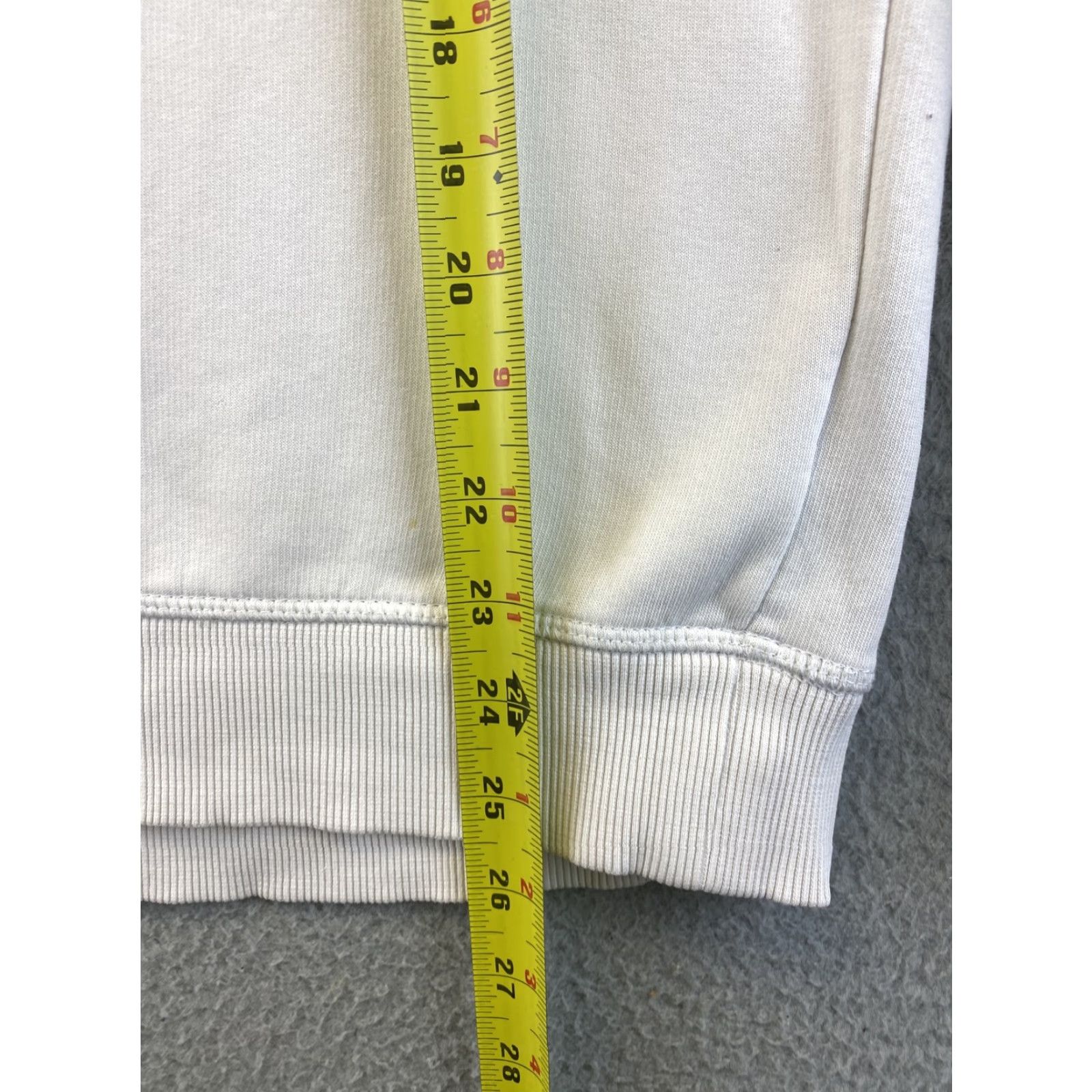 Calvin Klein VINTAGE Calvin Klein Sweatshirt Shirt Unisex M White 92-6 SZ M Sweatshirt Pullover Sweater White Unisex Mens Womens Size US M / EU 48-50 / 2 - 6 Thumbnail